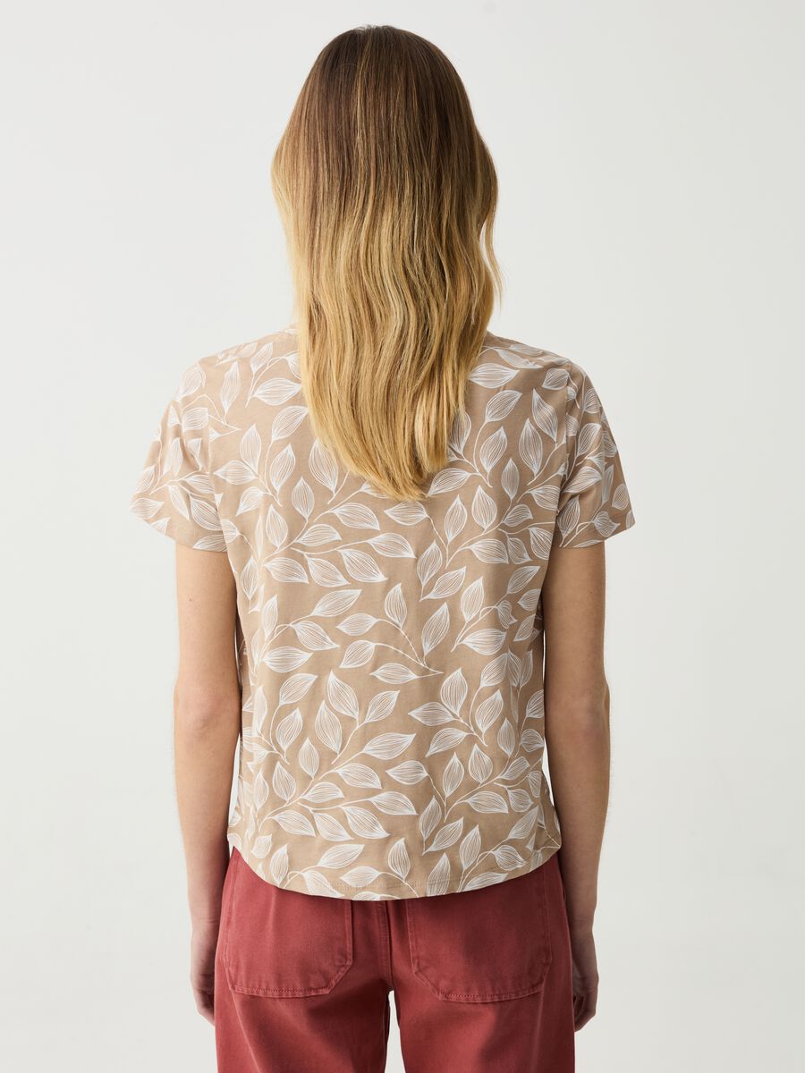T-shirt in cotton with foliage print_2