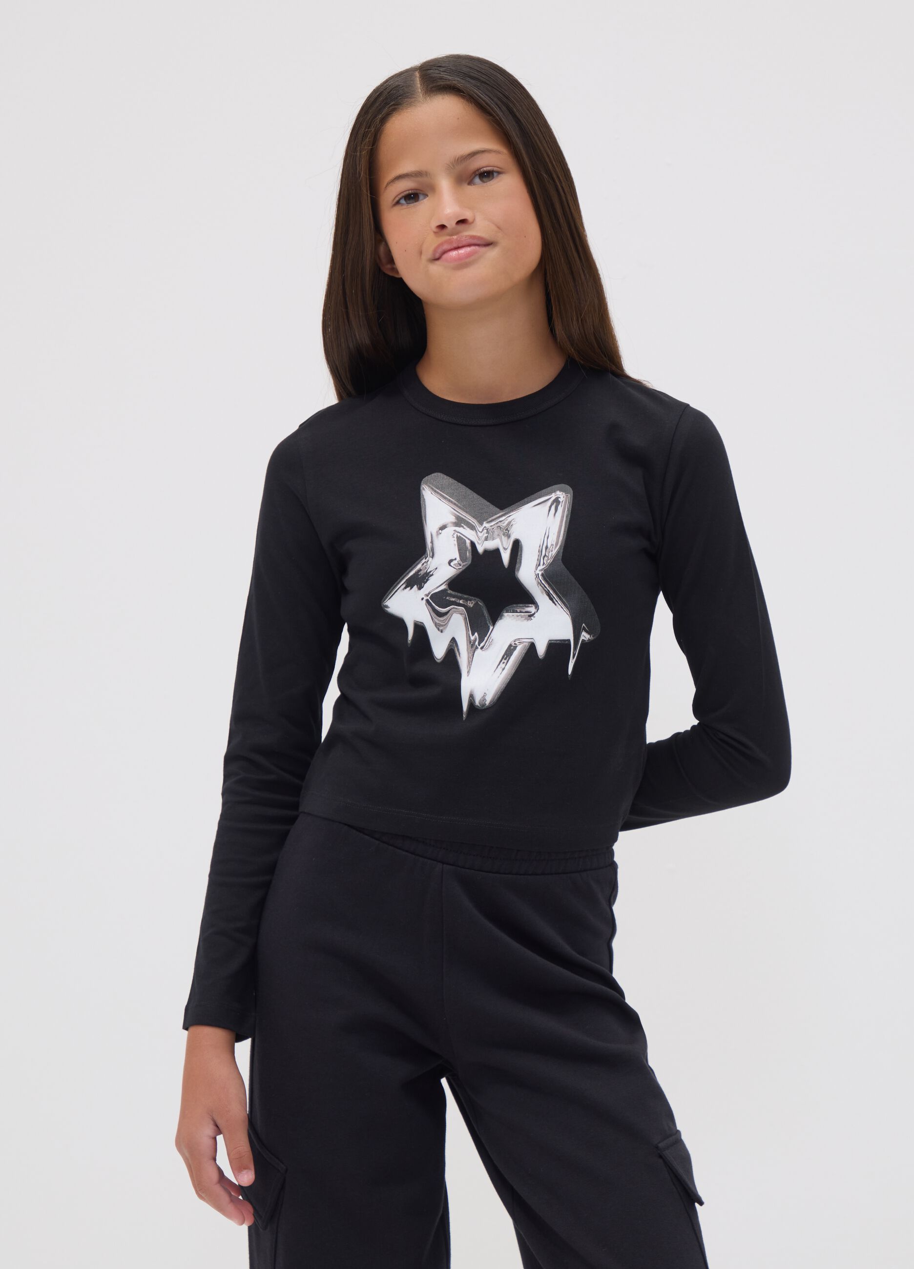 Black organic cotton T-shirt with ribbed neckline for girls