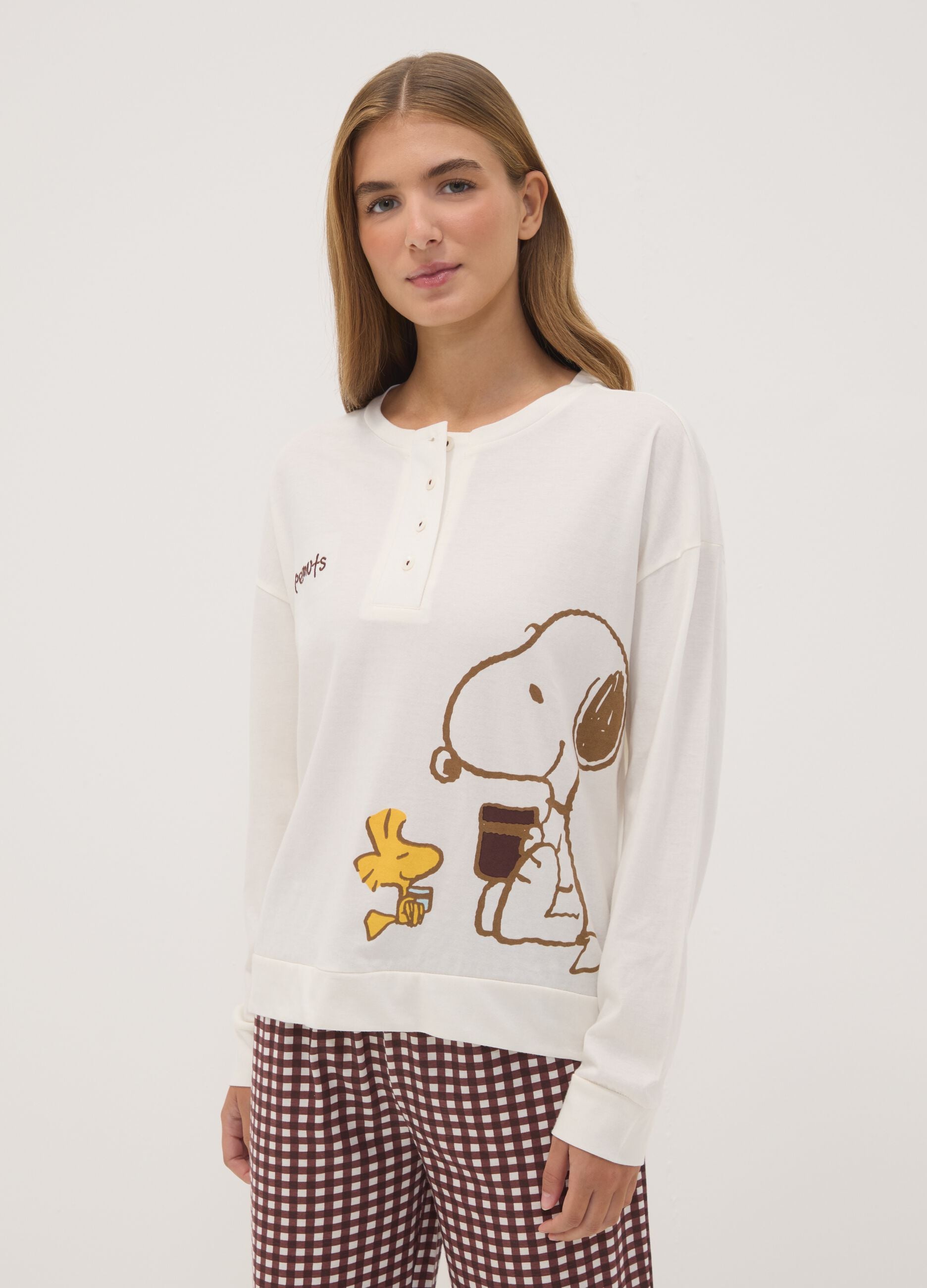 Brown Peanuts-themed pyjamas in pure organic cotton