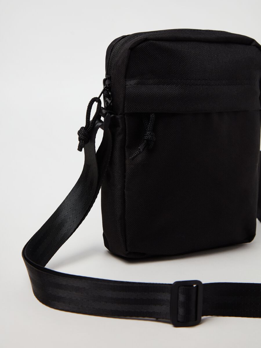 Bag with shoulder strap._1