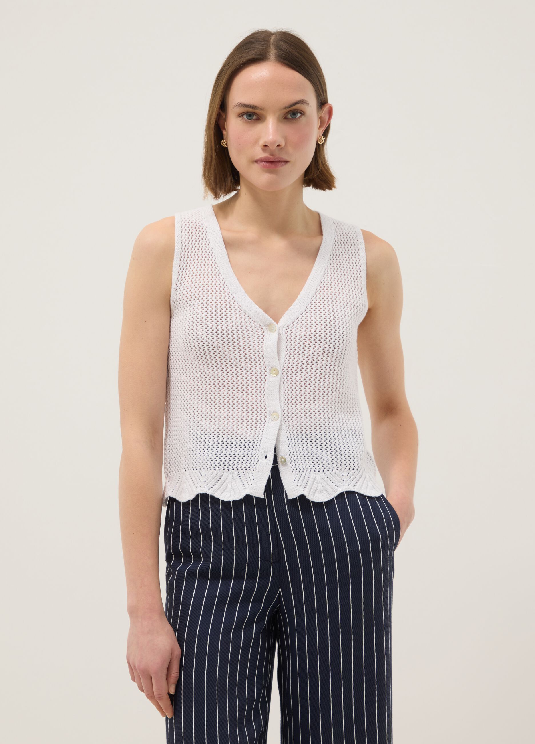 White pure cotton regular fit knitted vest