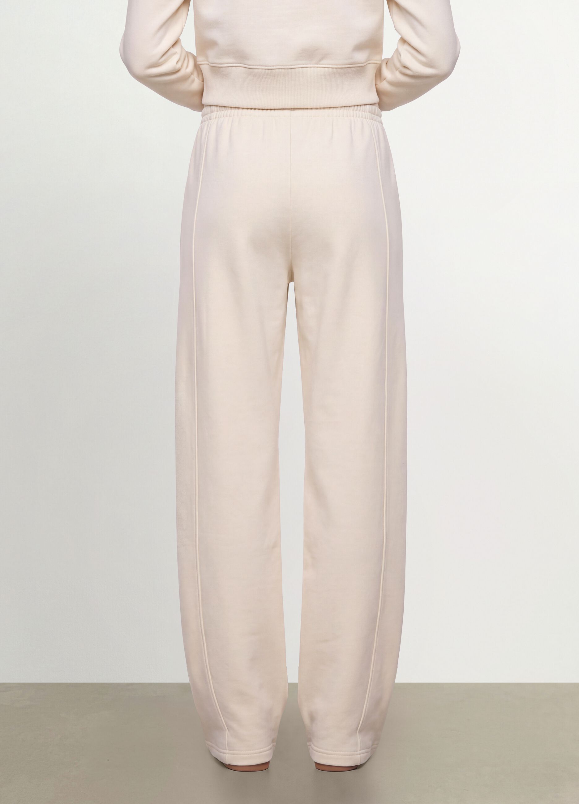&Lambda;&epsilon;&upsilon;&kappa;ή &phi;ό&rho;&mu;&alpha; jogger &alpha;&pi;ό &mu;&epsilon;ί&gamma;&mu;&alpha; &beta;&alpha;&mu;&beta;&alpha;&kappa;&iota;&omicron;ύ, barrel fit