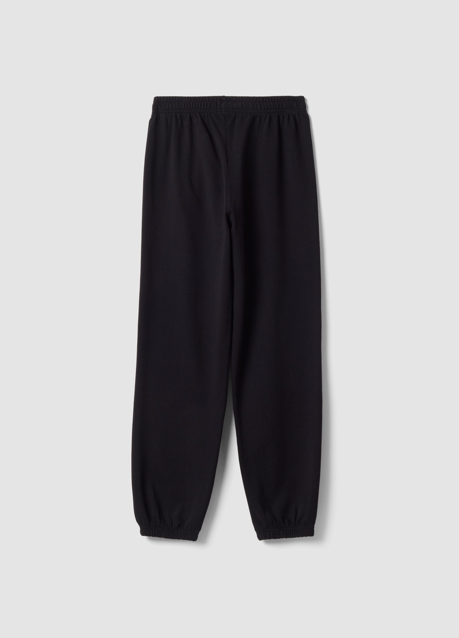 Jogger negro de puro algod&oacute;n org&aacute;nico