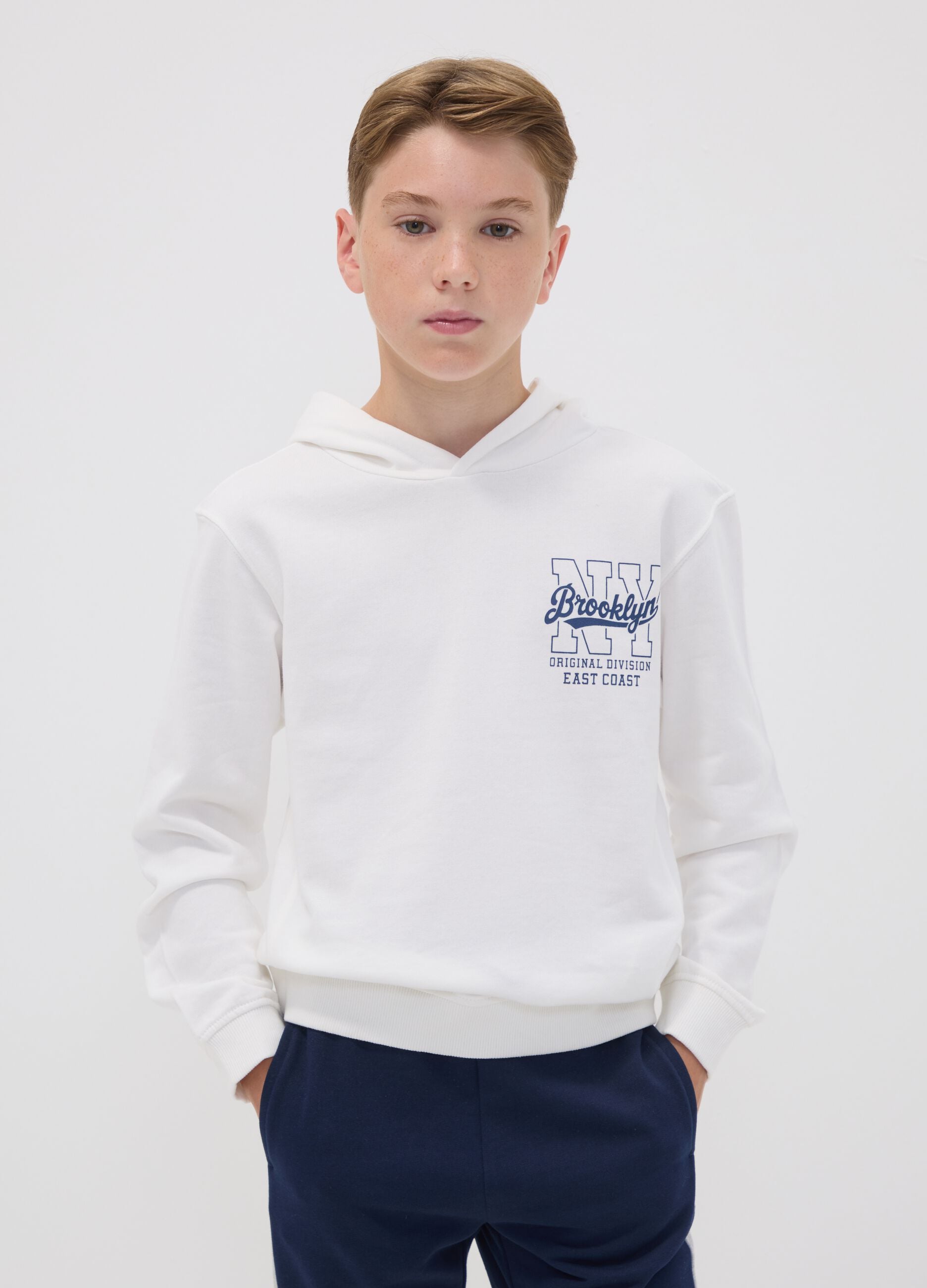 White pure cotton hoodie with print for boys