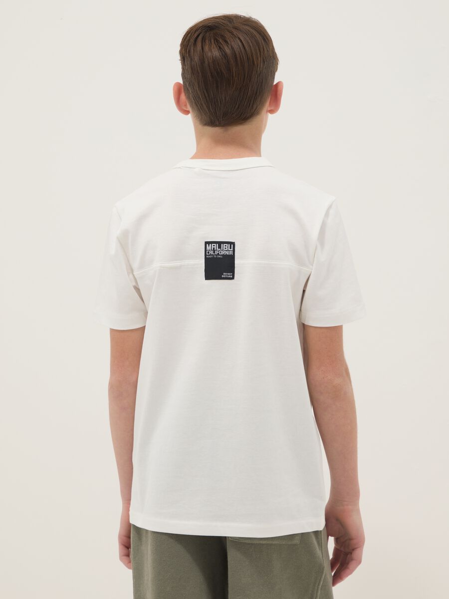 Boys' regular fit pure cotton white T-shirt with writing_1