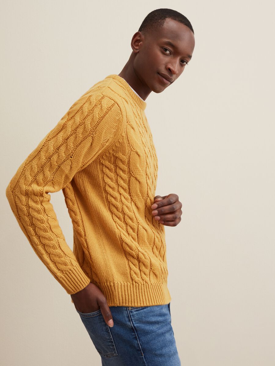 Cable knit crew-neck pullover_0