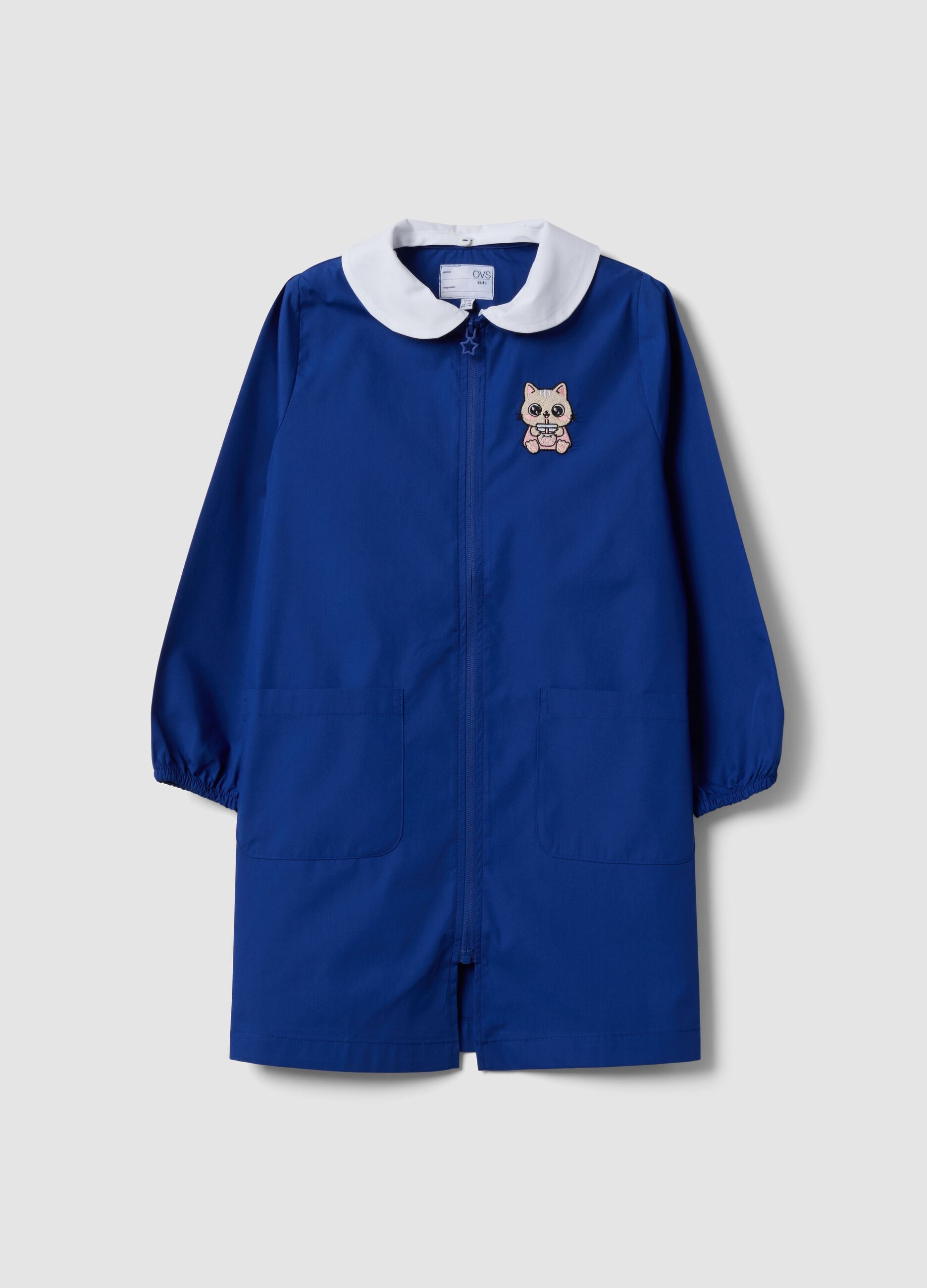 Blauer Schul-&Uuml;berwurf f&uuml;r M&auml;dchen mit K&auml;tzchen-Stickerei und klassischem Kragen