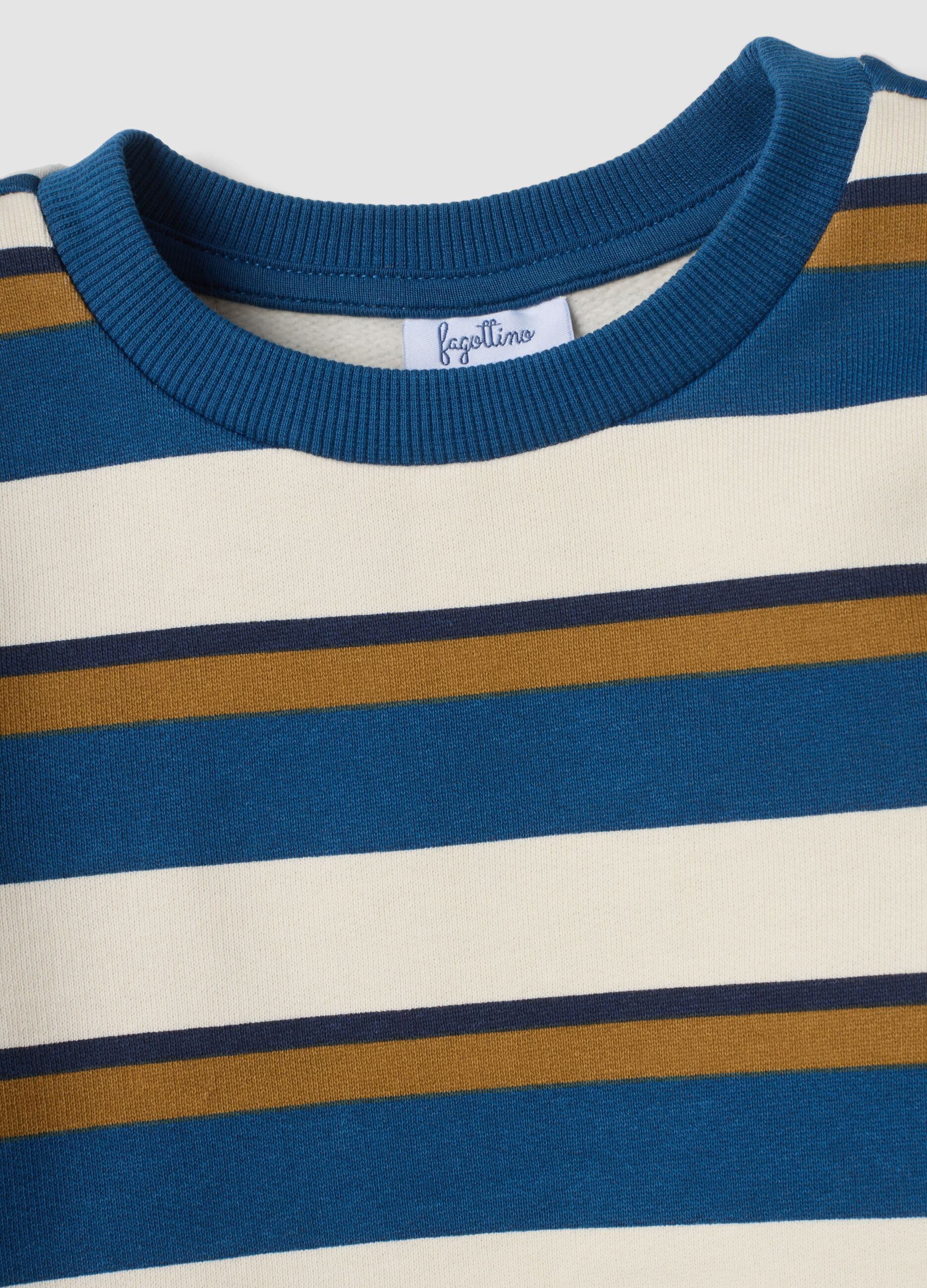 Sweatshirt marfim, azul e castanho tabaco em algod&atilde;o puro com decote redondo