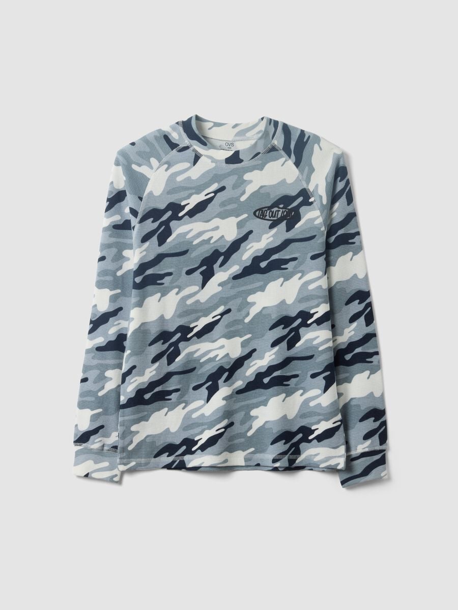 &Pi;&omicron;&lambda;ύ&chi;&rho;&omega;&mu;&omicron; T-shirt &alpha;&pi;ό 100% &beta;&alpha;&mu;&beta;ά&kappa;&iota;, relaxed &epsilon;&phi;&alpha;&rho;&mu;&omicron;&gamma;ή &mu;&epsilon; camouflage &sigma;&tau;ά&mu;&pi;&alpha; &gamma;&iota;&alpha; &alpha;&gamma;ό&rho;&iota;&alpha;_0