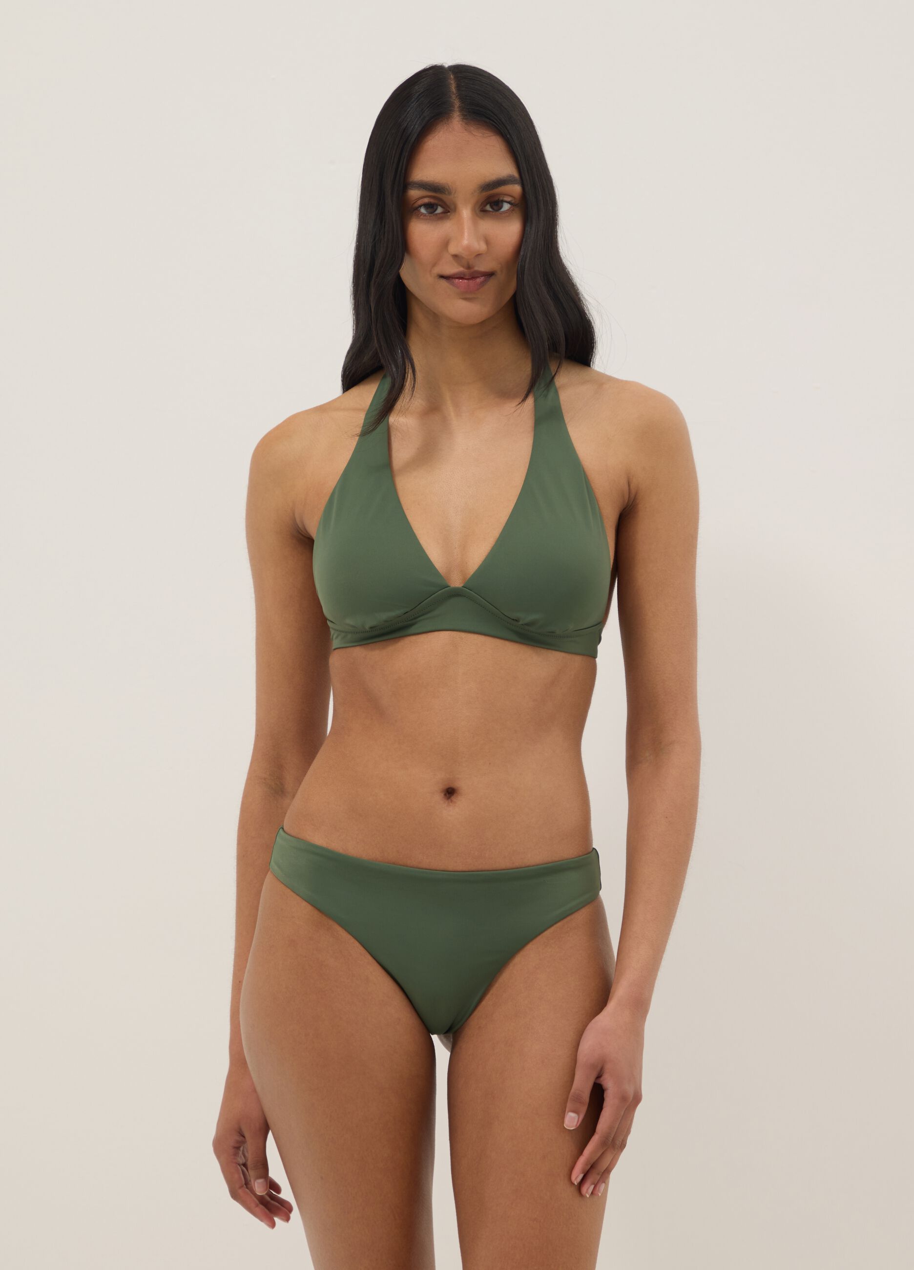 Top de biqu&iacute;ni triangular verde el&aacute;stico