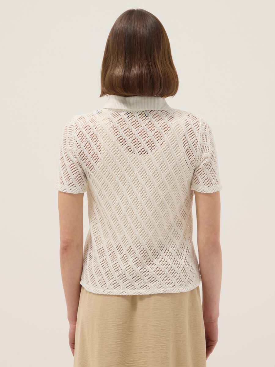 White regular fit polo with mesh texture_2