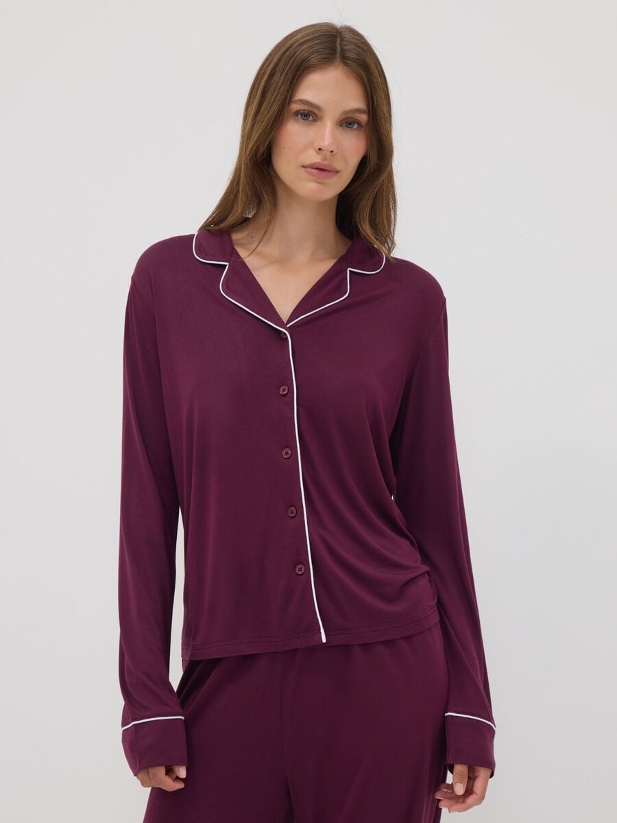 Purple pure viscose pyjamas with V-neck and contrast piping_1