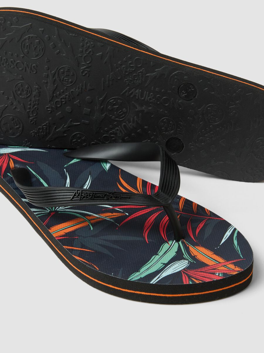 Multicolour flip-flops with tropical pattern_2