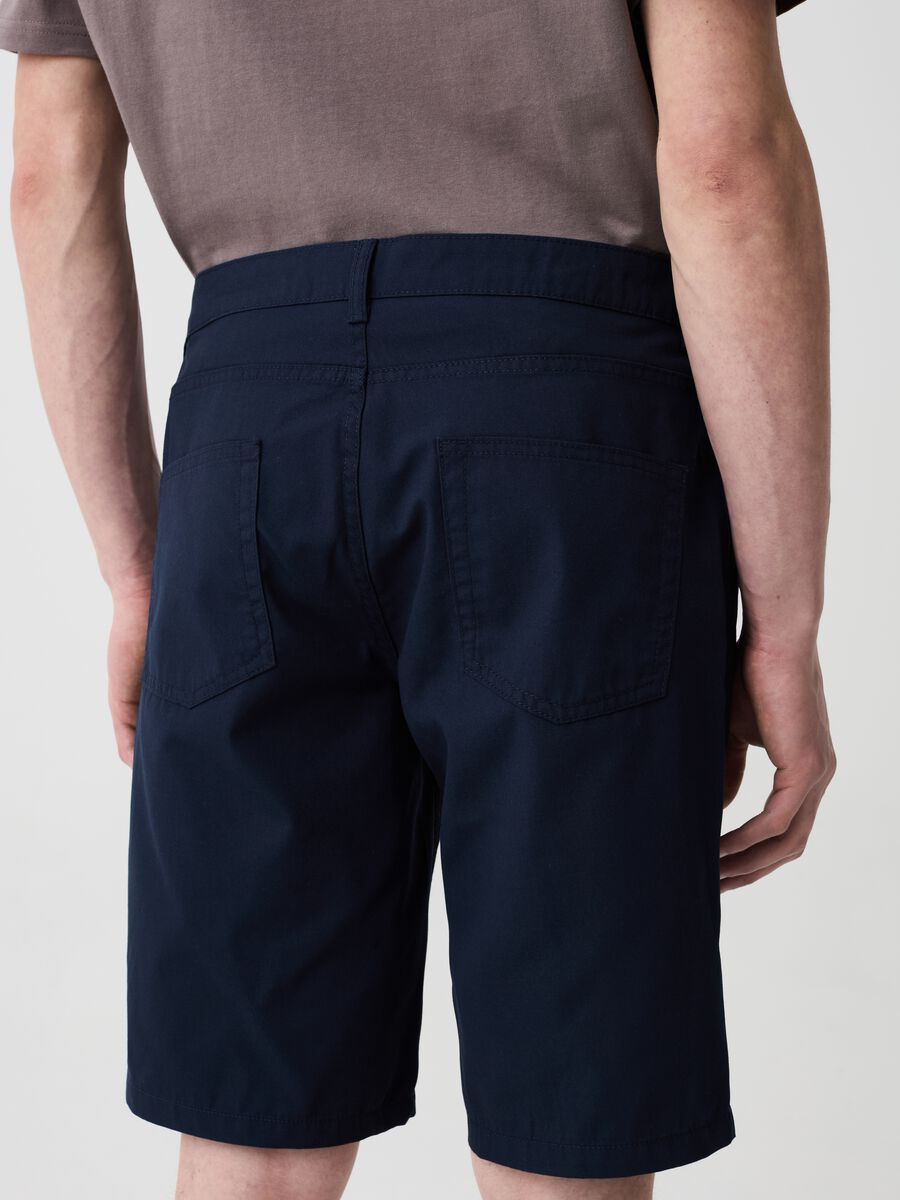 Five-pocket solid colour Bermuda shorts_1