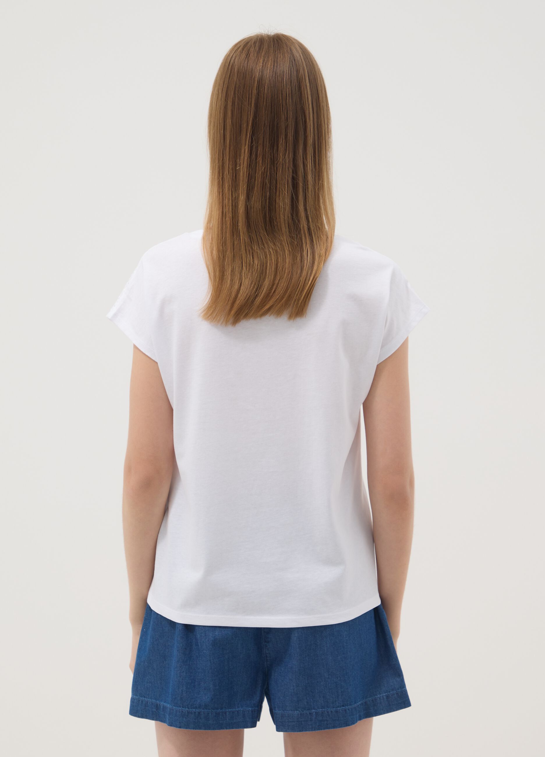 Wei&szlig;es T-Shirt aus reiner Baumwolle mit Lochstickerei, Regular Fit