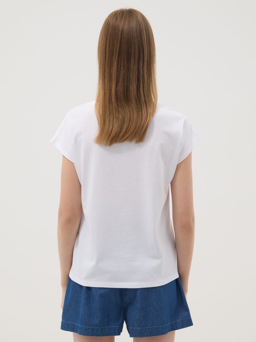 Wei&szlig;es T-Shirt aus reiner Baumwolle mit Lochstickerei, Regular Fit_2