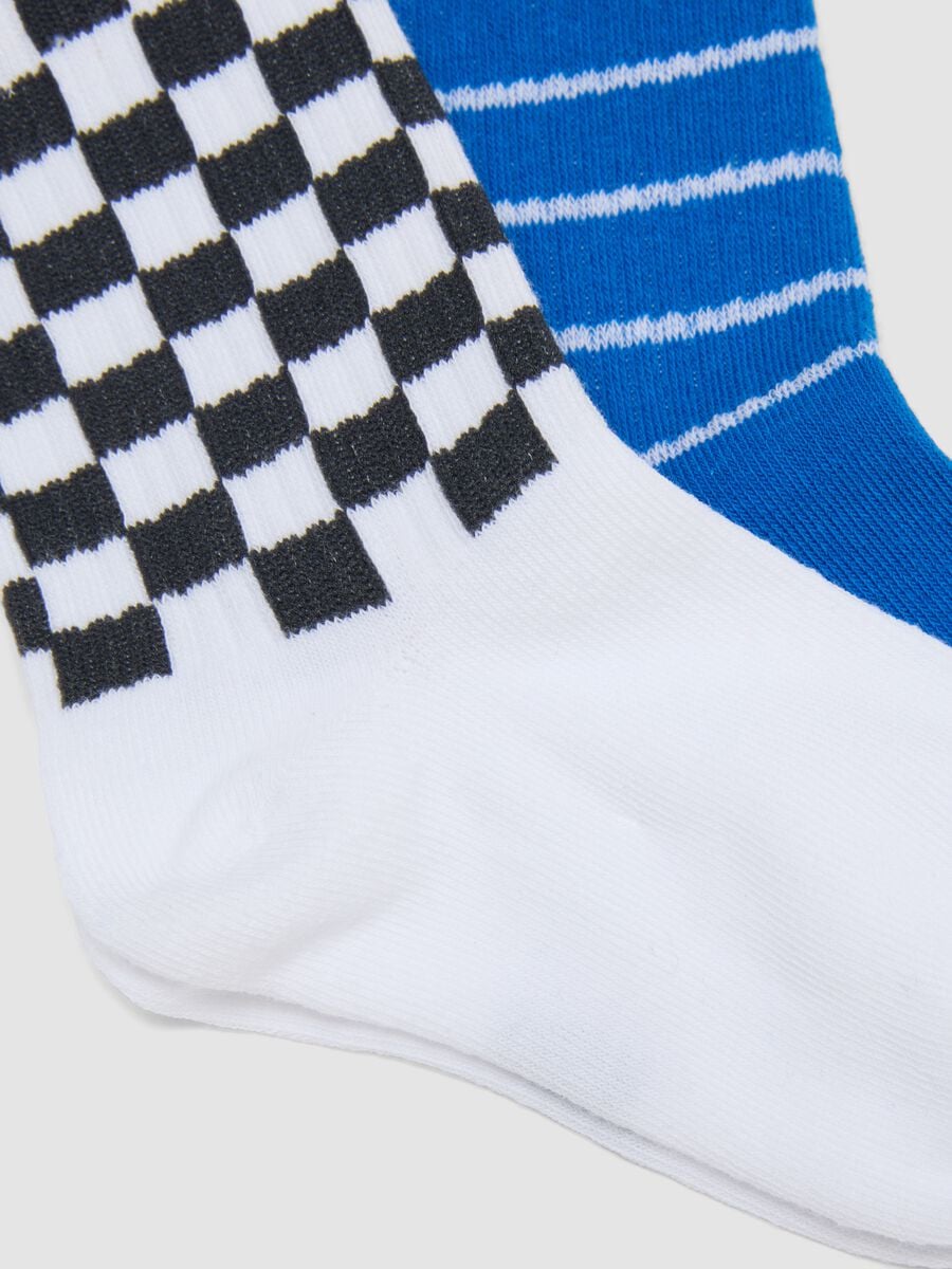 Boys&rsquo; multicolour organic stretch cotton ankle socks 3-pack_1