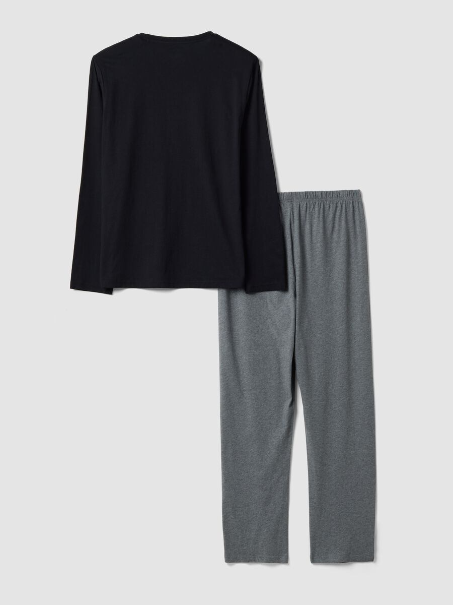 Schwarzer und grauer Pyjama aus reiner Bio-Baumwolle mit V-Ausschnitt, Regular Fit_5