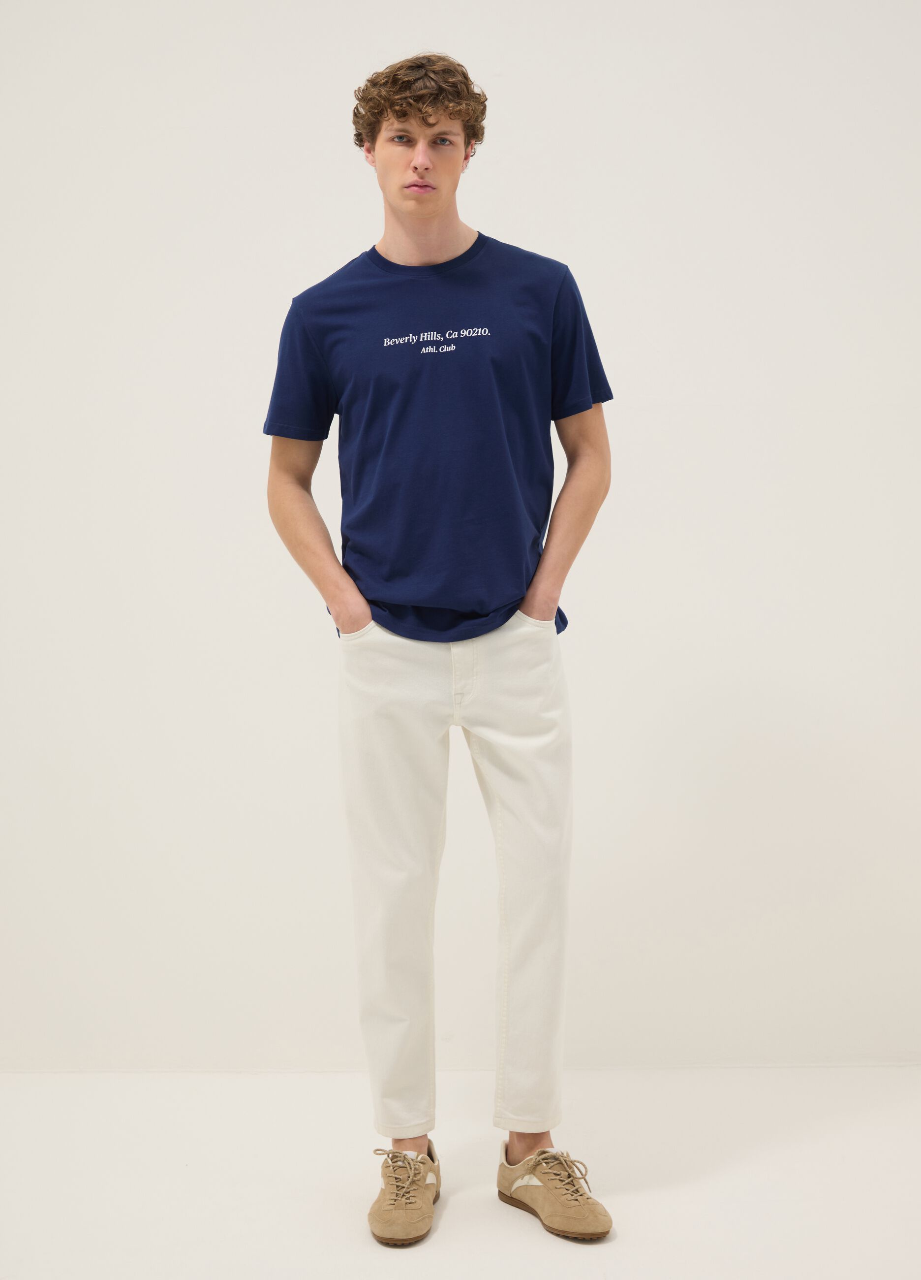 Blaues T-Shirt mit Schriftzug aus reiner Baumwolle, Regular Fit