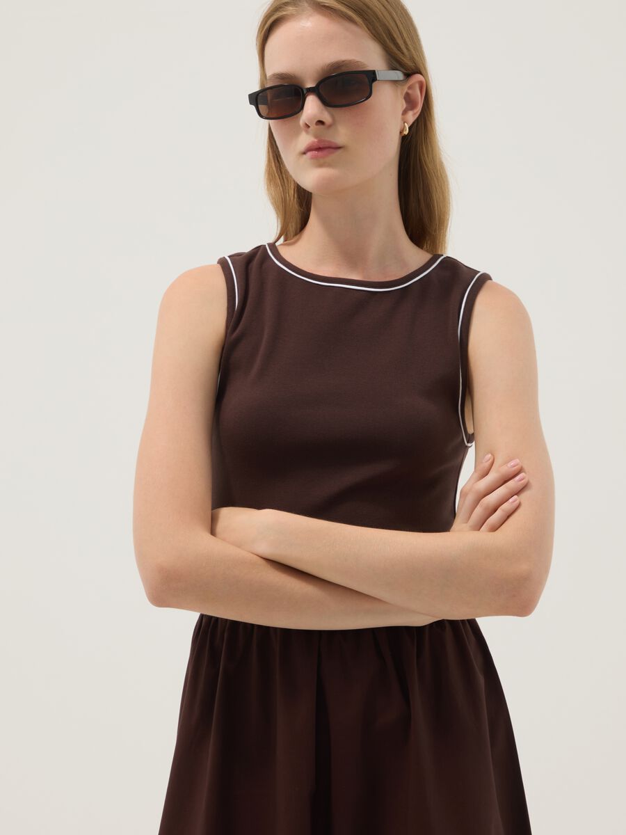 Abito marrone smanicato in cotone elasticizzato regular fit_3