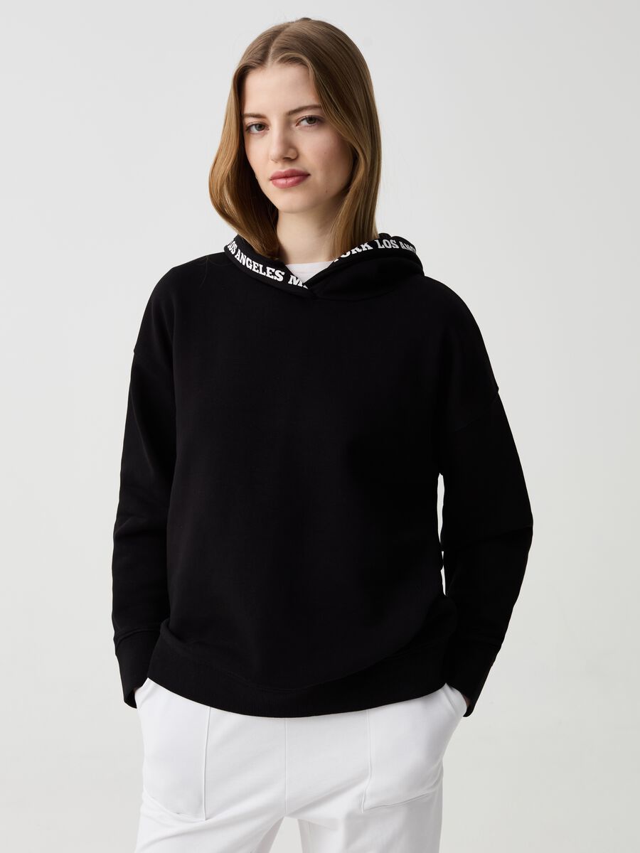 Essential oversized sweatshirt with hood and print_0