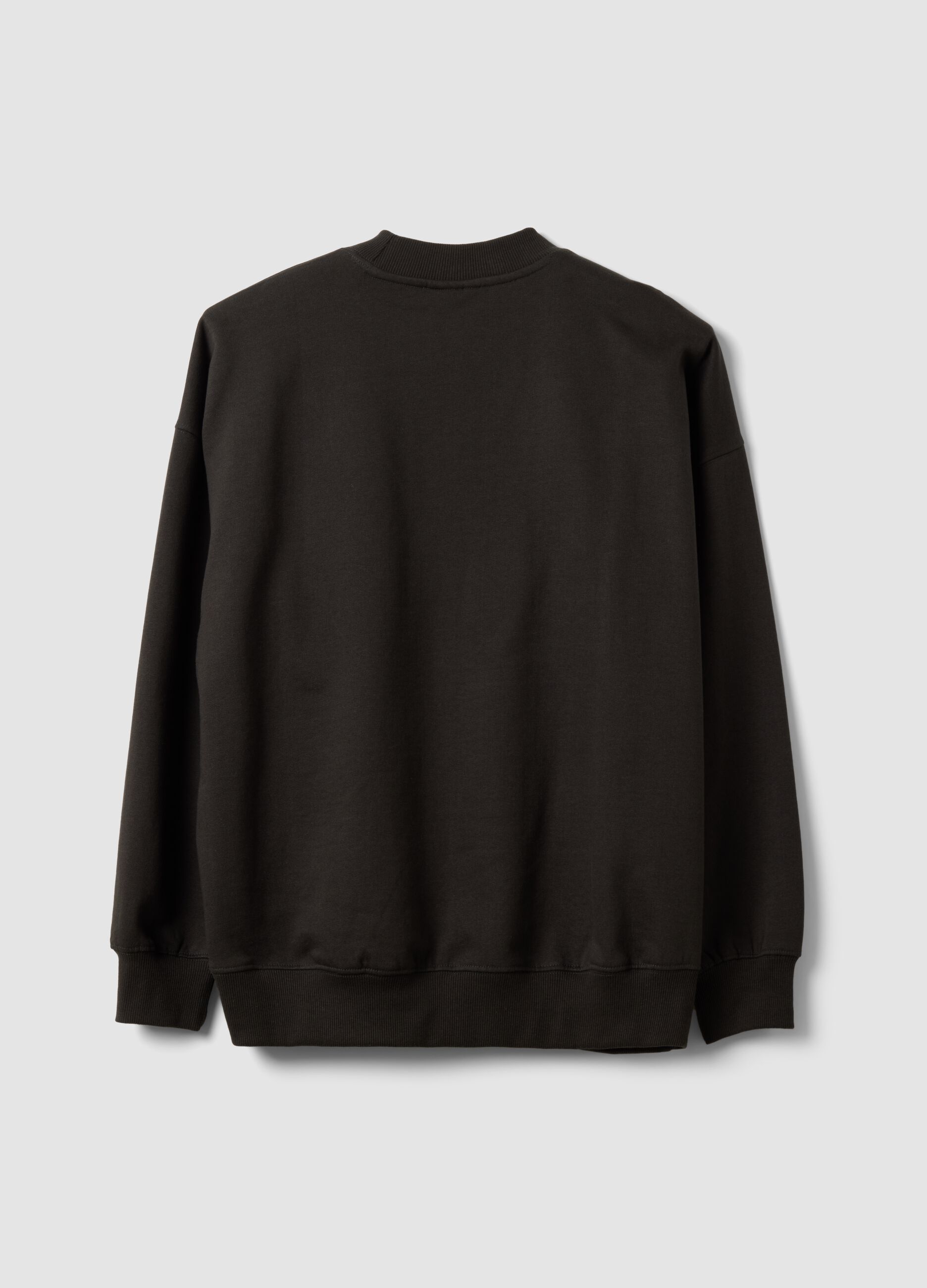 Sweatshirt preta em 100% algod&atilde;o com estampado The Nightmare Before Christmas