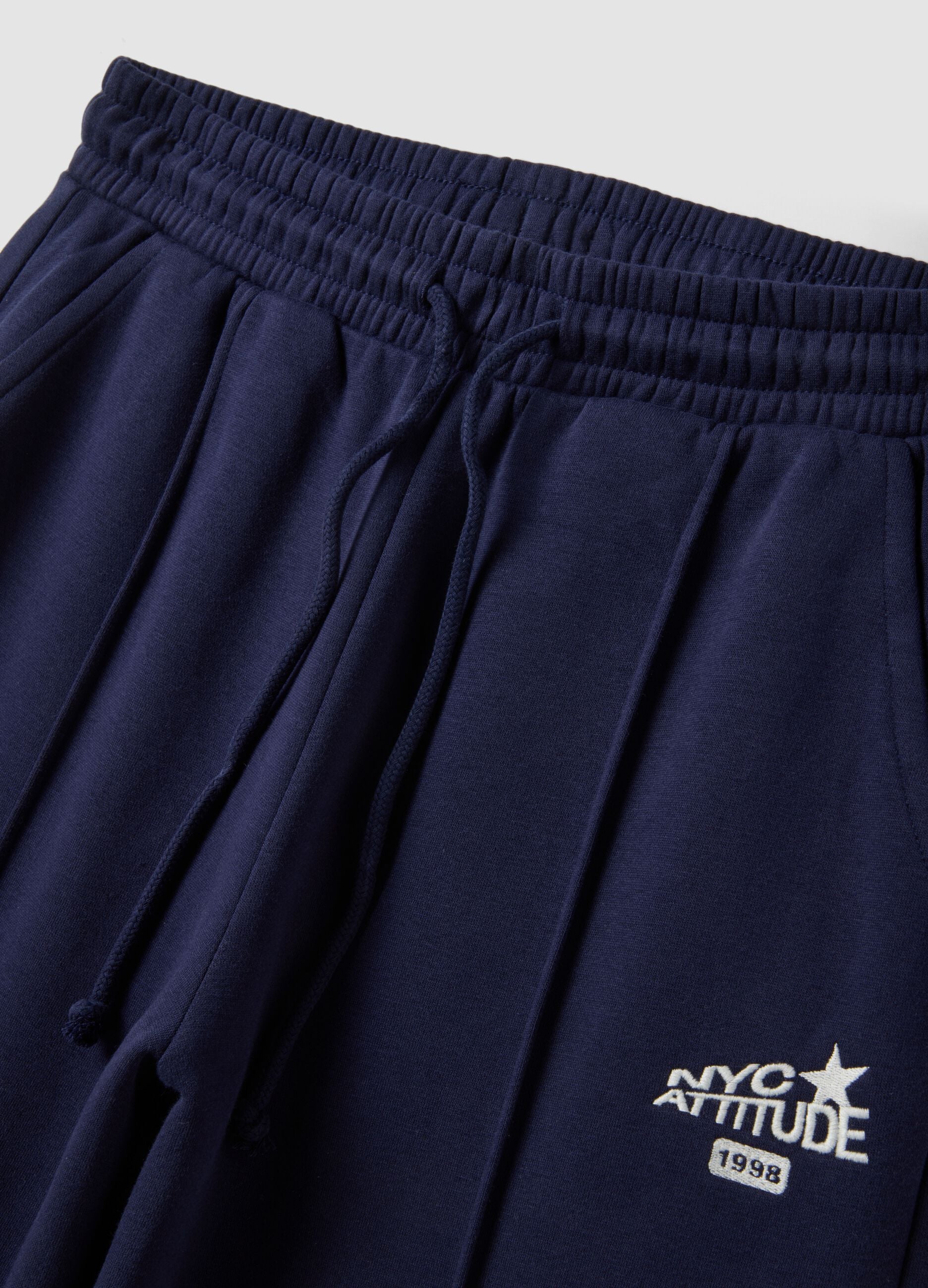 &Mu;&pi;&lambda;&epsilon; jogger &pi;&alpha;&nu;&tau;&epsilon;&lambda;ό&nu;&iota; &alpha;&pi;ό &beta;&alpha;&mu;&beta;&alpha;&kappa;&epsilon;&rho;ό &mu;&epsilon;ί&gamma;&mu;&alpha;, ί&sigma;&iota;&alpha; &gamma;&rho;&alpha;&mu;&mu;ή