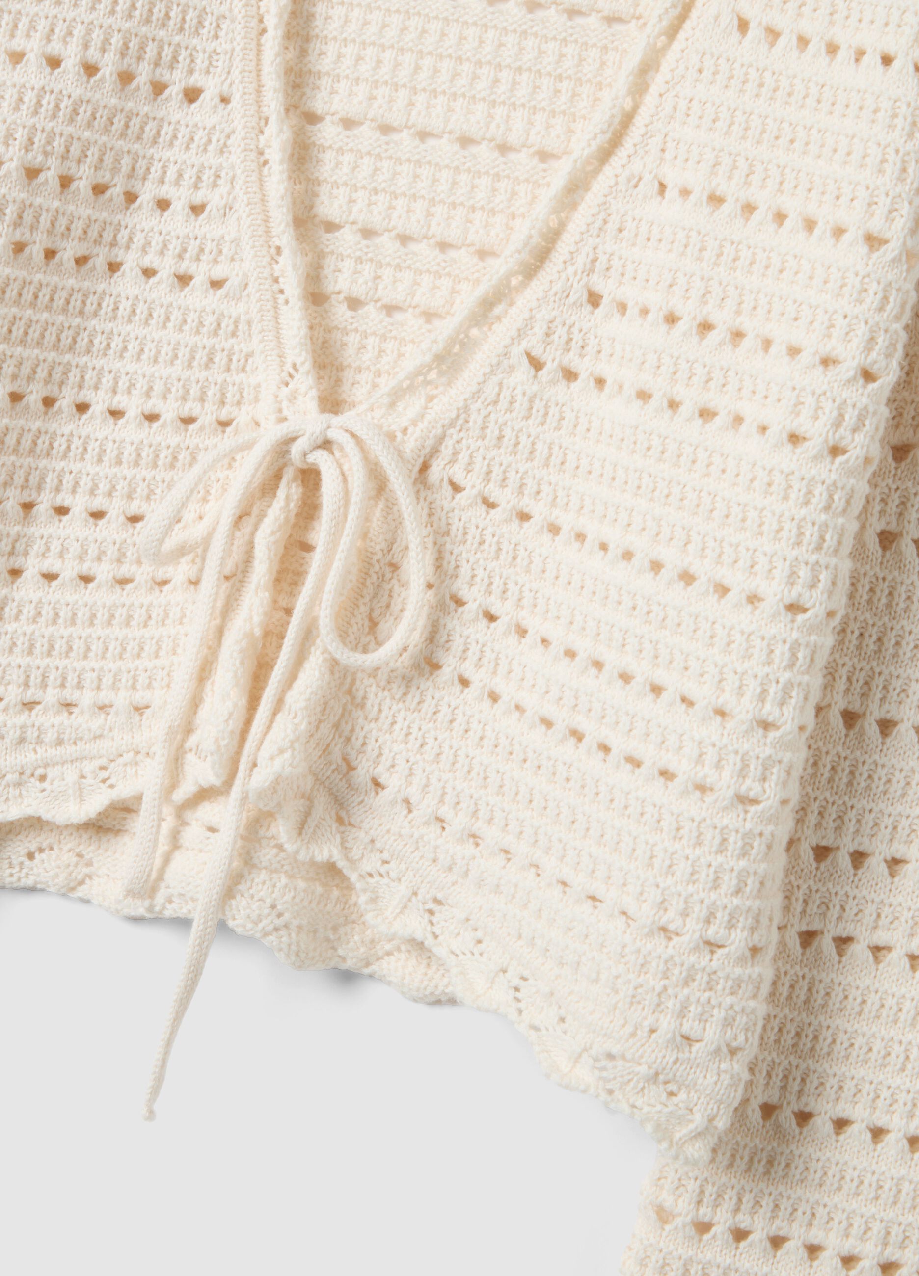 Wei&szlig;er Cardigan aus reiner Baumwolle mit Regular Fit und Lochmuster