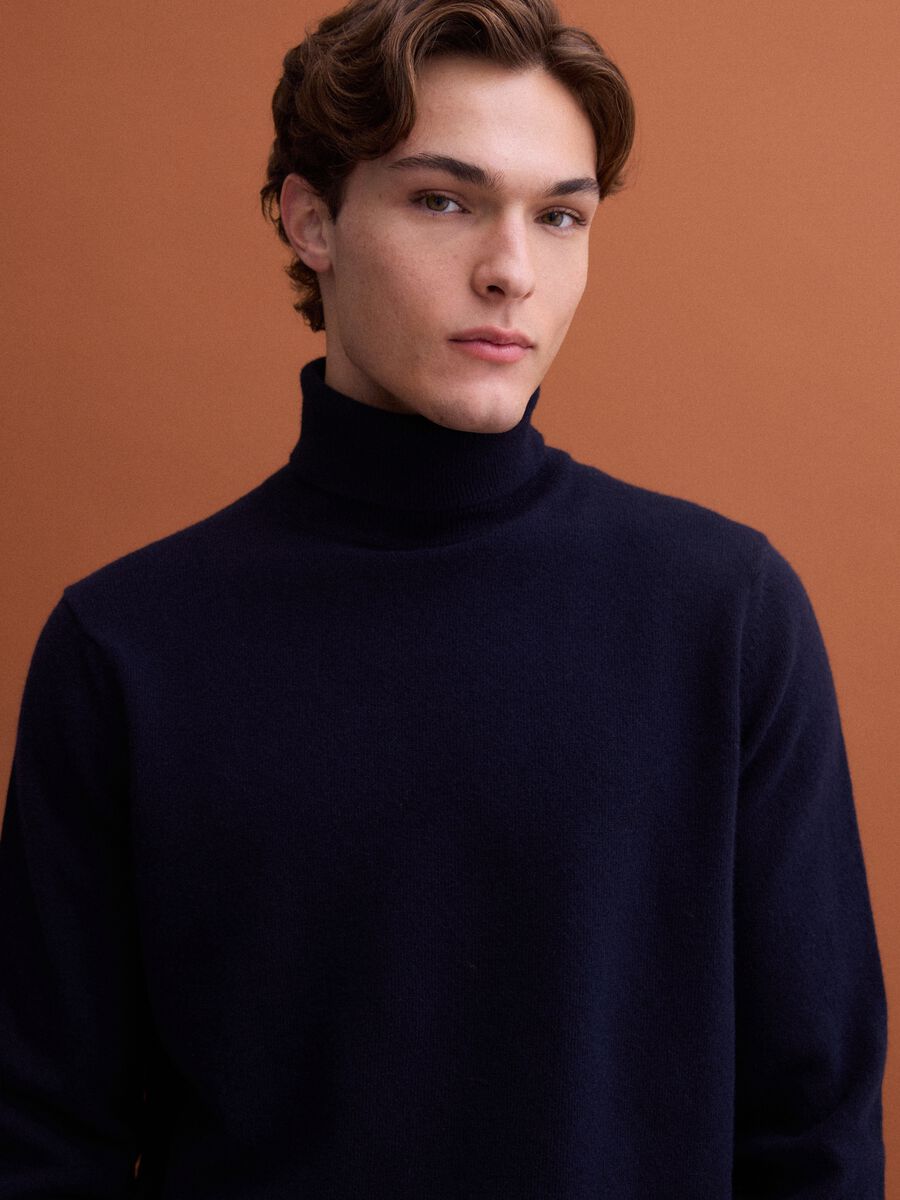 Navy blue pure lambswool roll-neck jumper_2