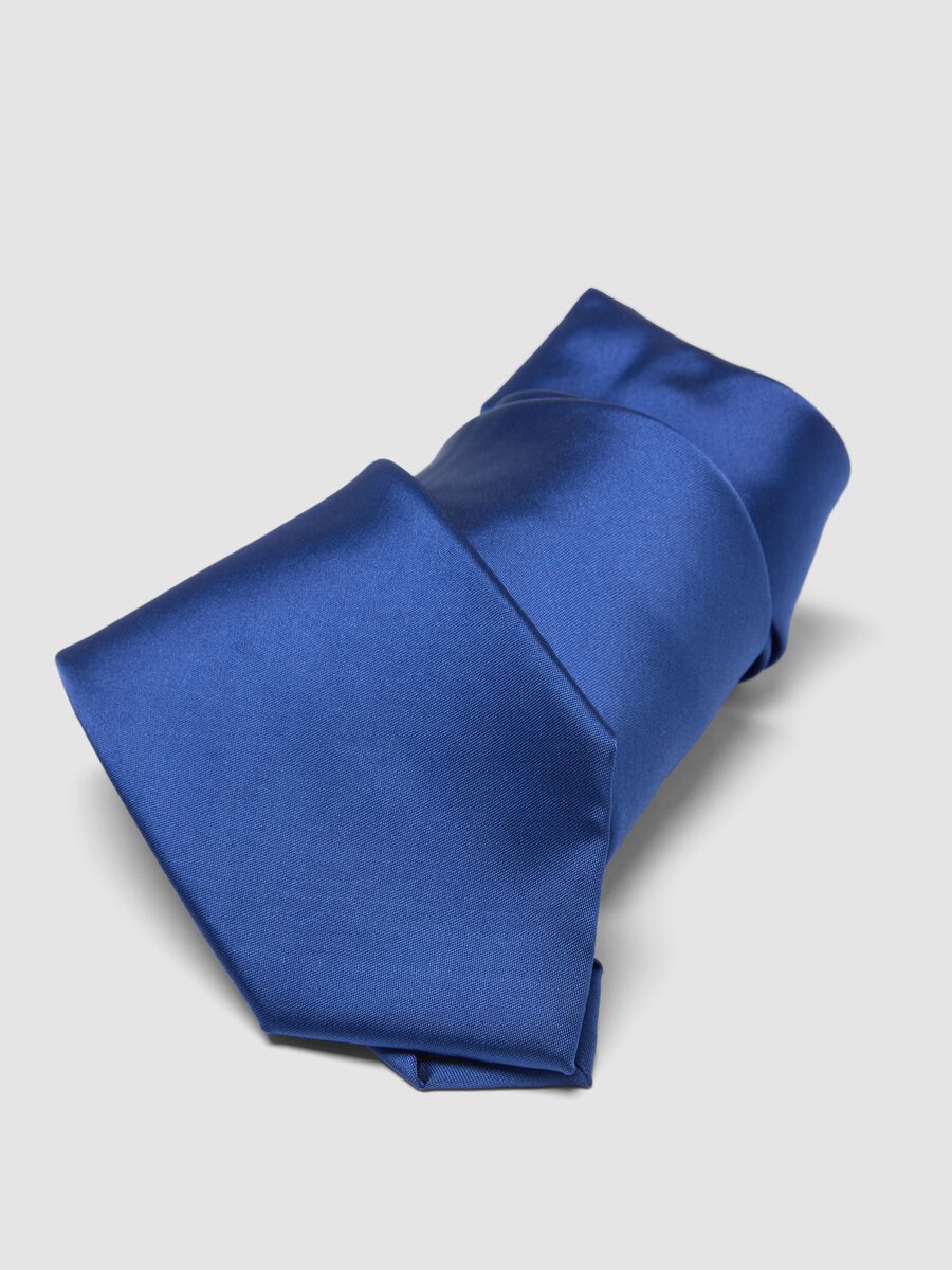 Corbata azul de pala 7,5 cm en tejido brillante_2