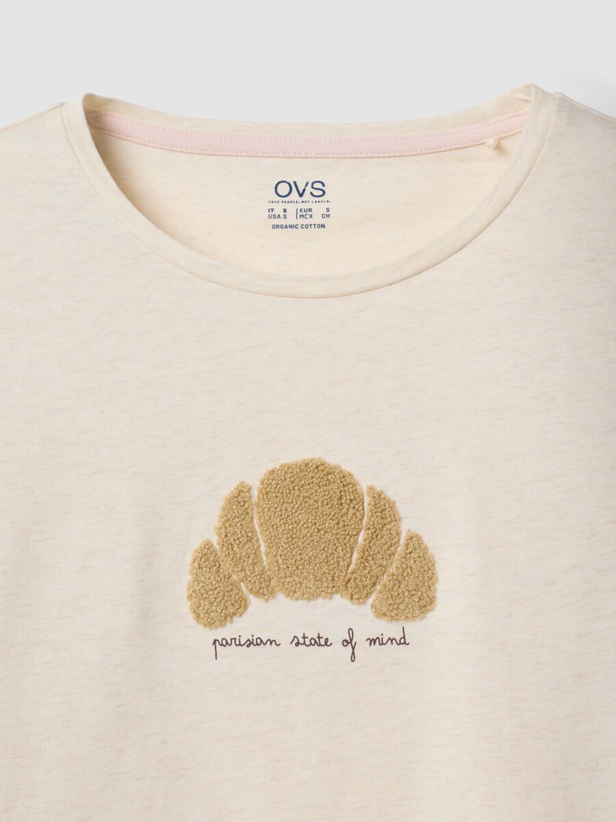 Beige organic cotton pyjamas with raised croissant embroidery_5