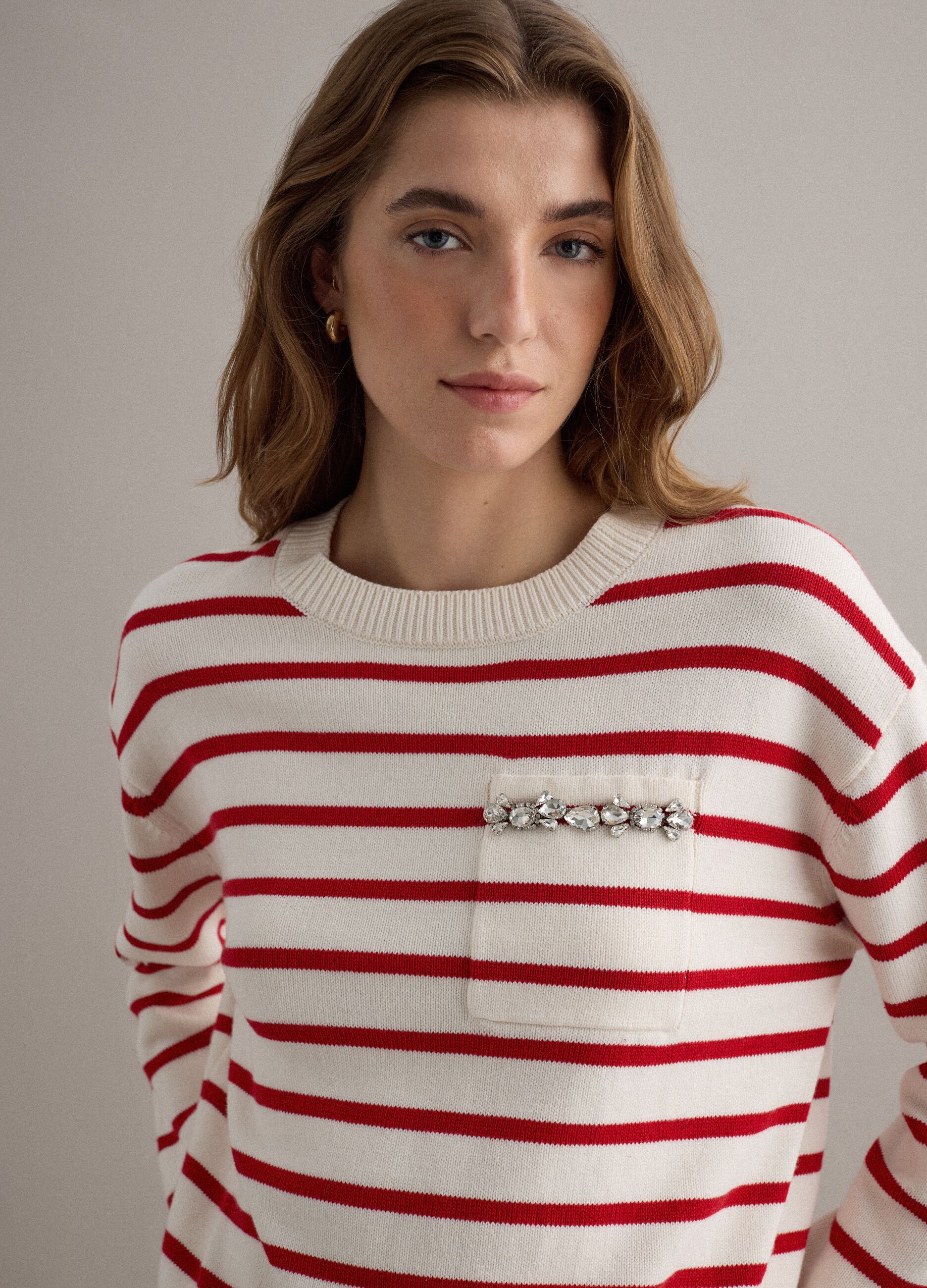 &Mu;&pi;&epsilon;&zeta; &pi;&omicron;&upsilon;&lambda;ό&beta;&epsilon;&rho; &mu;&epsilon; &kappa;ό&kappa;&kappa;&iota;&nu;&epsilon;&sigmaf; &rho;ί&gamma;&epsilon;&sigmaf; &alpha;&pi;ό &kappa;&alpha;&theta;&alpha;&rho;ό &beta;&alpha;&mu;&beta;ά&kappa;&iota; &tau;&alpha;&kappa;&tau;&iota;&kappa;ή &epsilon;&phi;&alpha;&rho;&mu;&omicron;&gamma;ή