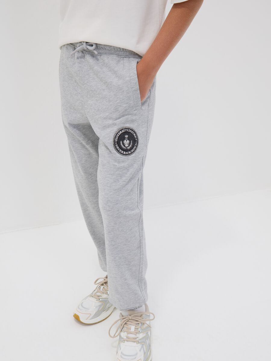 Grey pure cotton joggers with print, comfort fit for boys_2