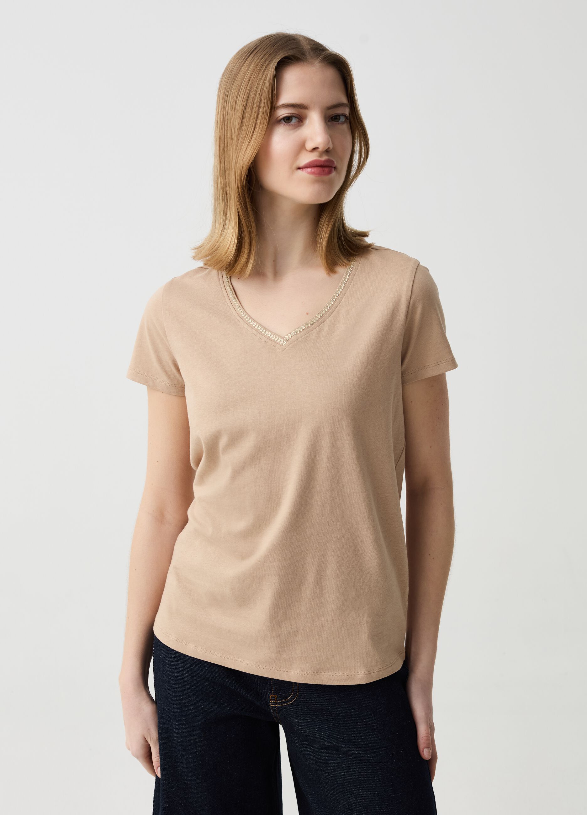 T-shirt with V neck and lurex embroidery
