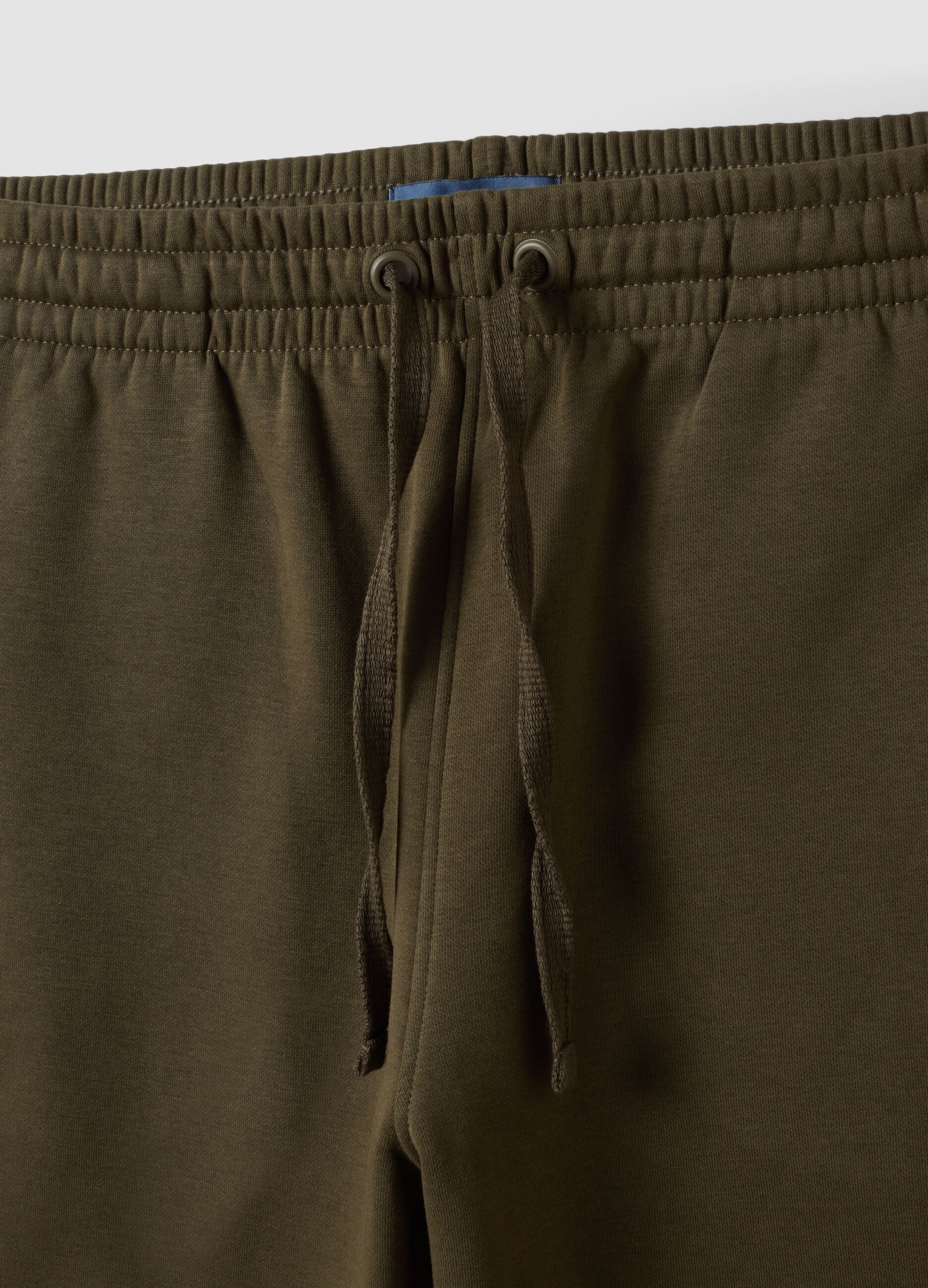Green cotton-blend shorts with elasticated waist, regular fit