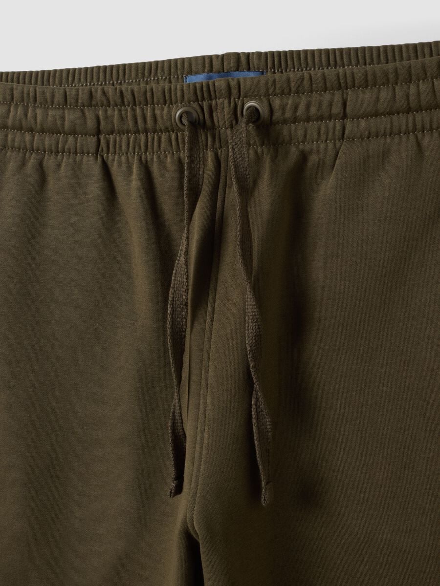 Green cotton-blend shorts with elasticated waist, regular fit_2