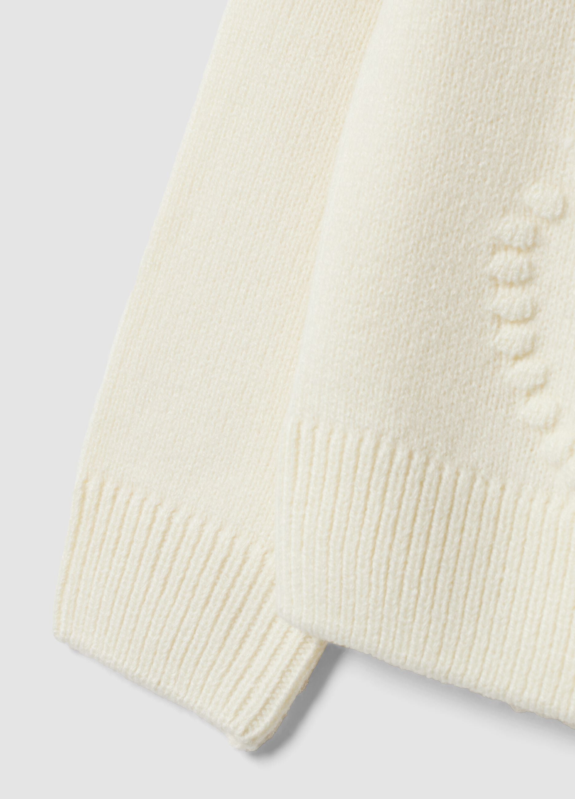 White crew-neck jumper with raised hearts, regular fit, for girls