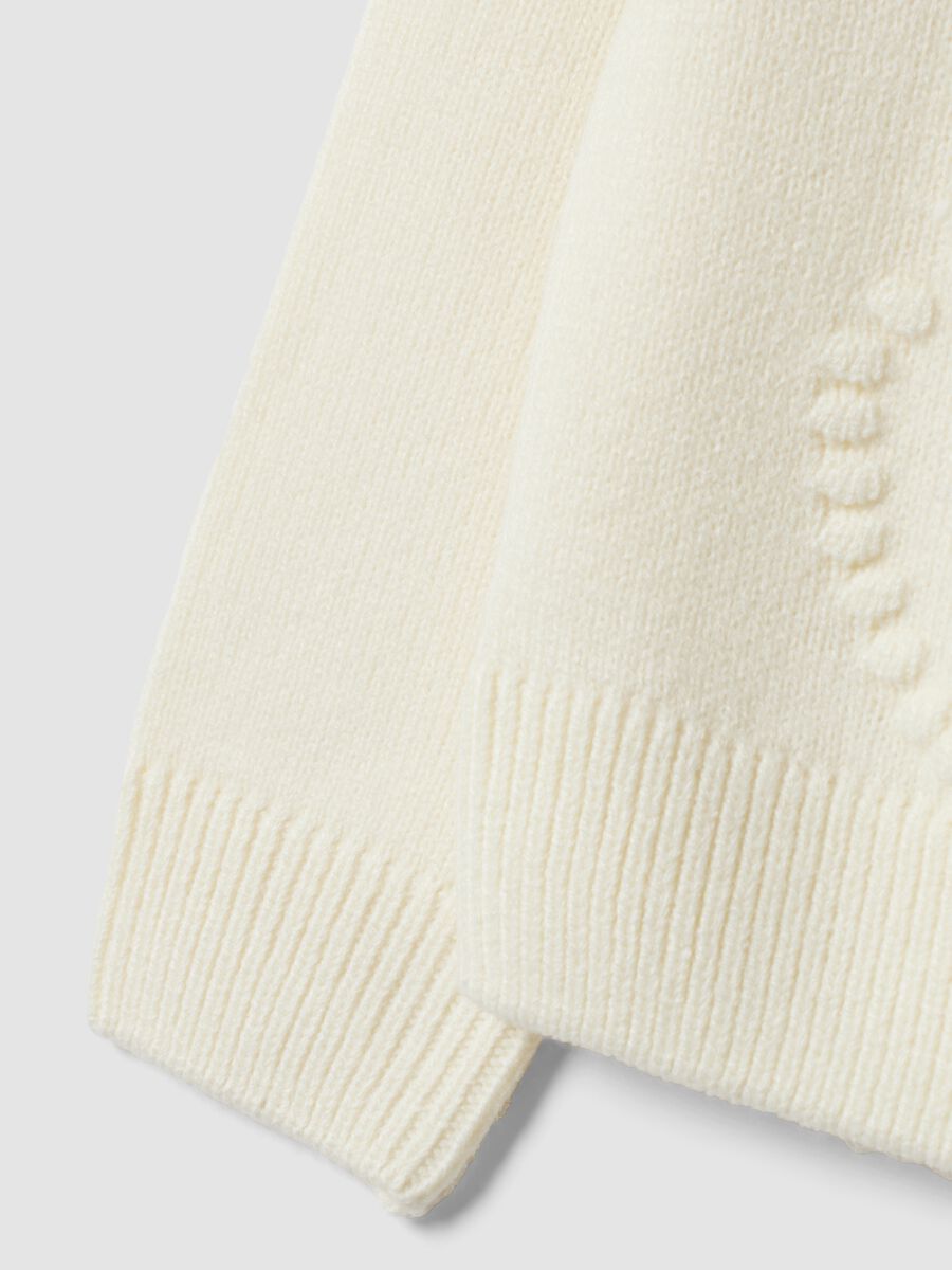 White crew-neck jumper with raised hearts, regular fit, for girls_3