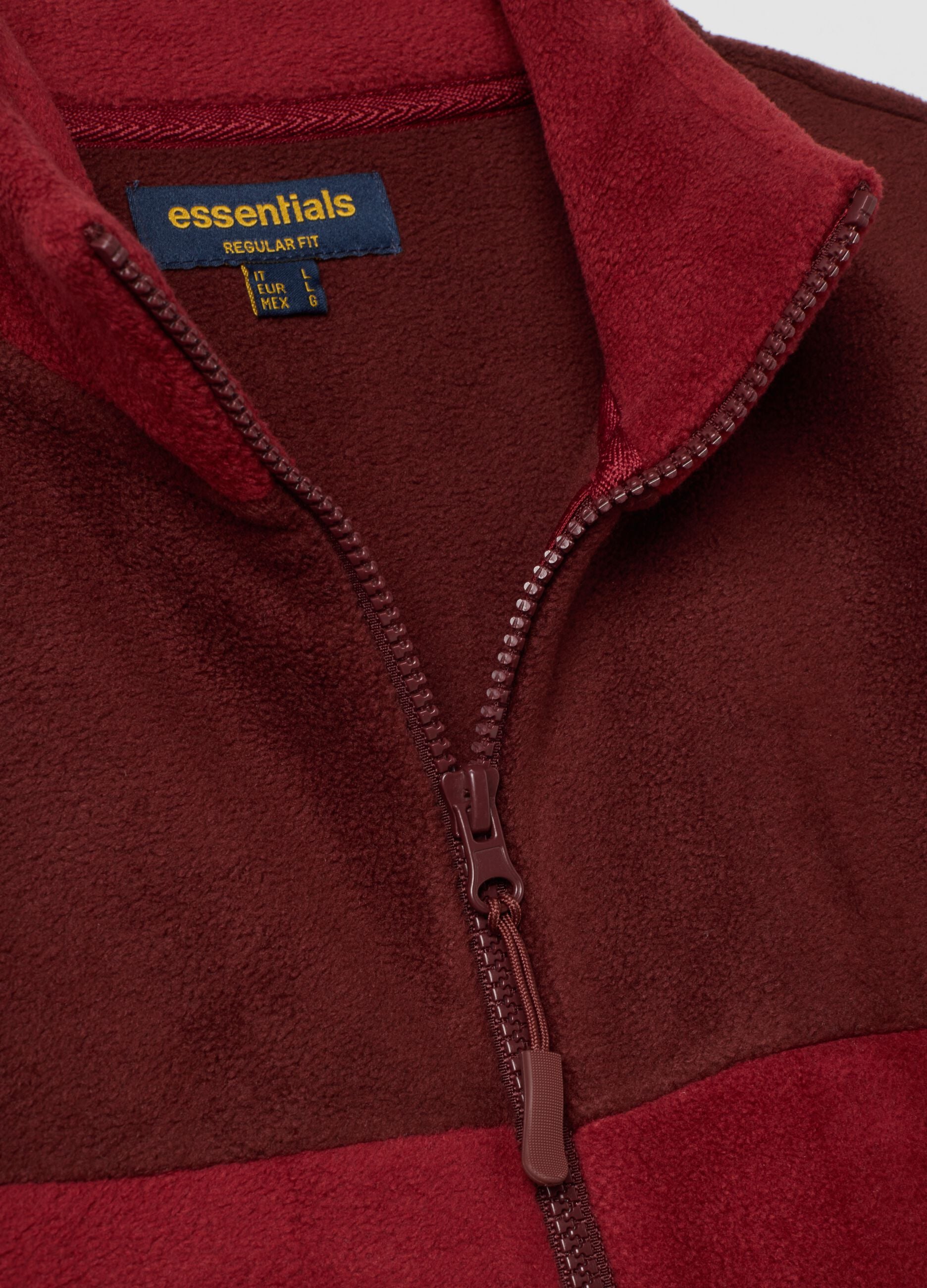 Red fleece sweatshirt with collar and zip, regular fit