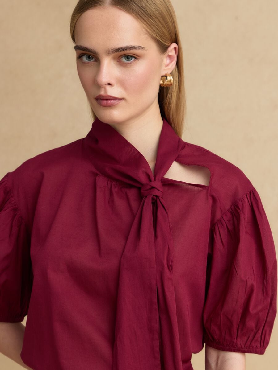 Red pure cotton regular-fit blouse with bow_2