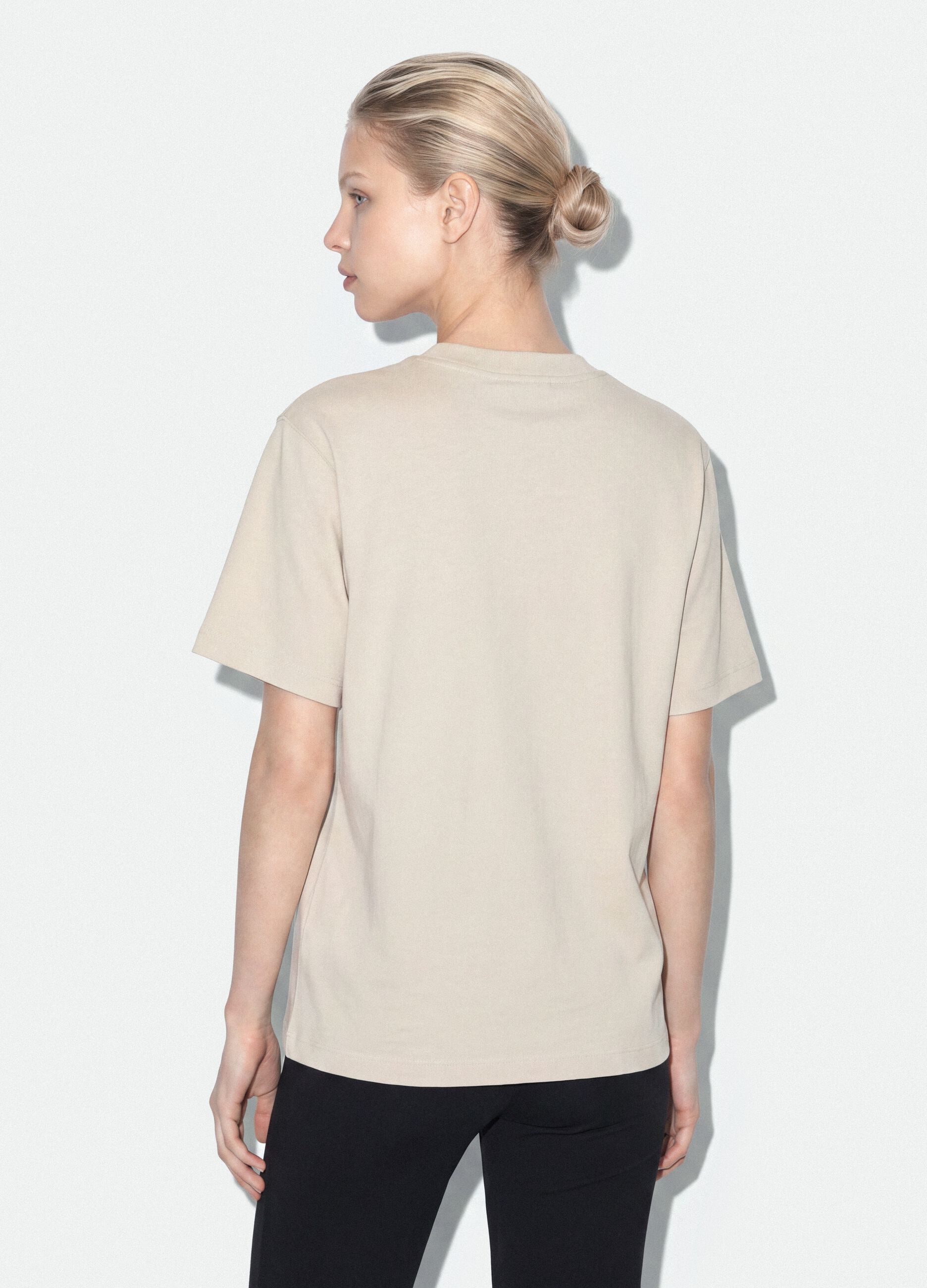 Beige relaxed-fit pure cotton T-shirt with teddy print