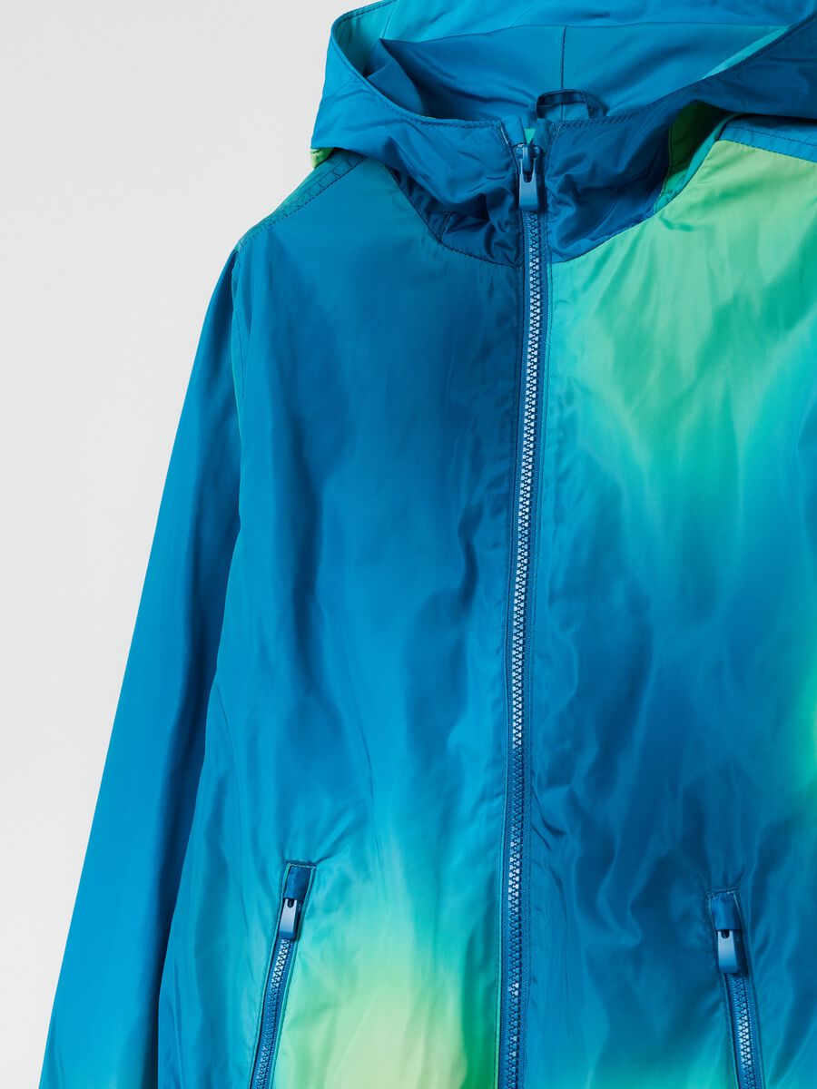 Waterproof jacket in tie dye pattern._2