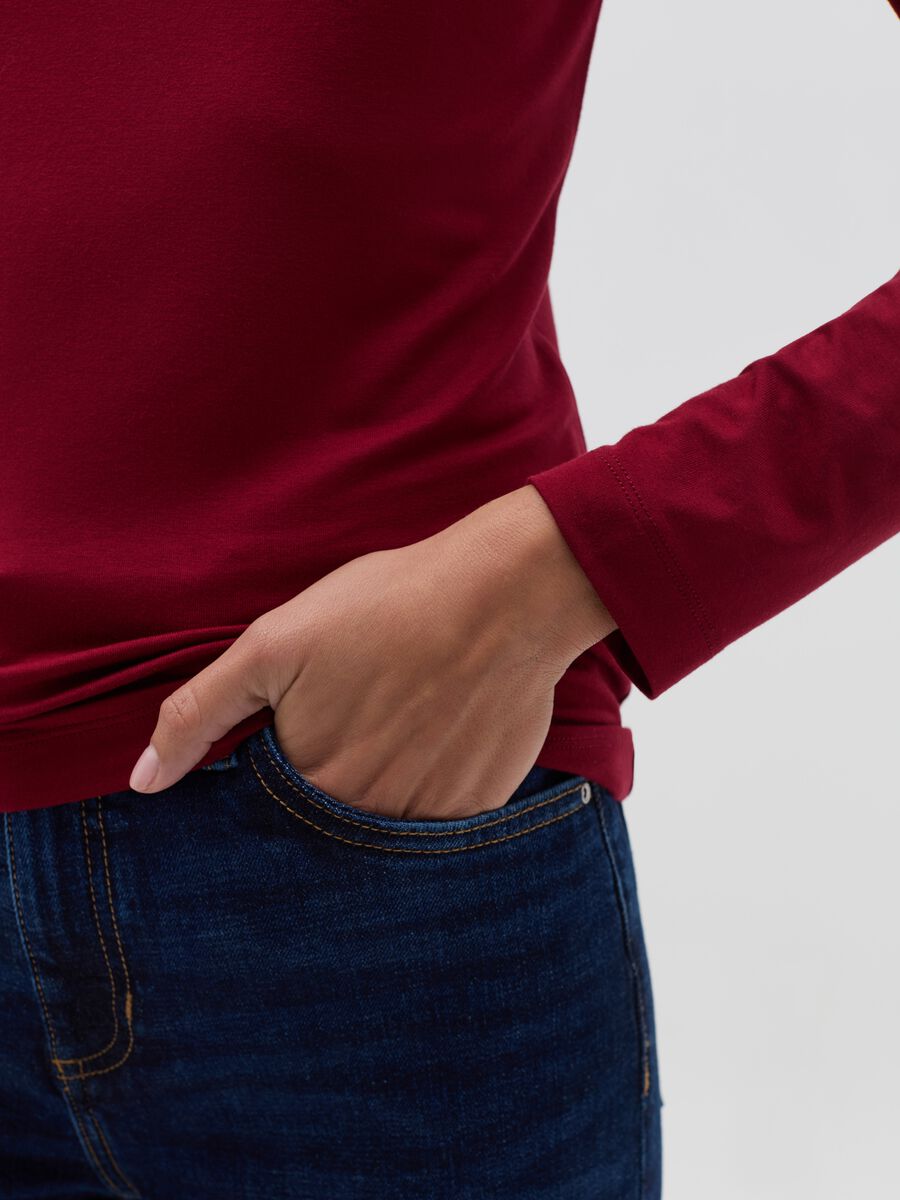 Long-sleeved T-shirt with high neck_2