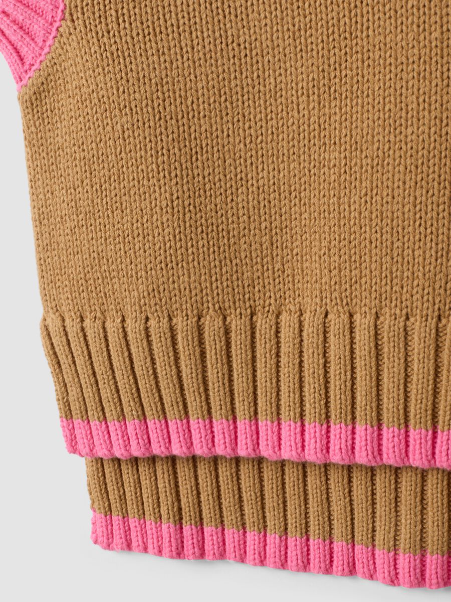 Brown cotton-blend V-neck gilet with contrast trim for girls_3