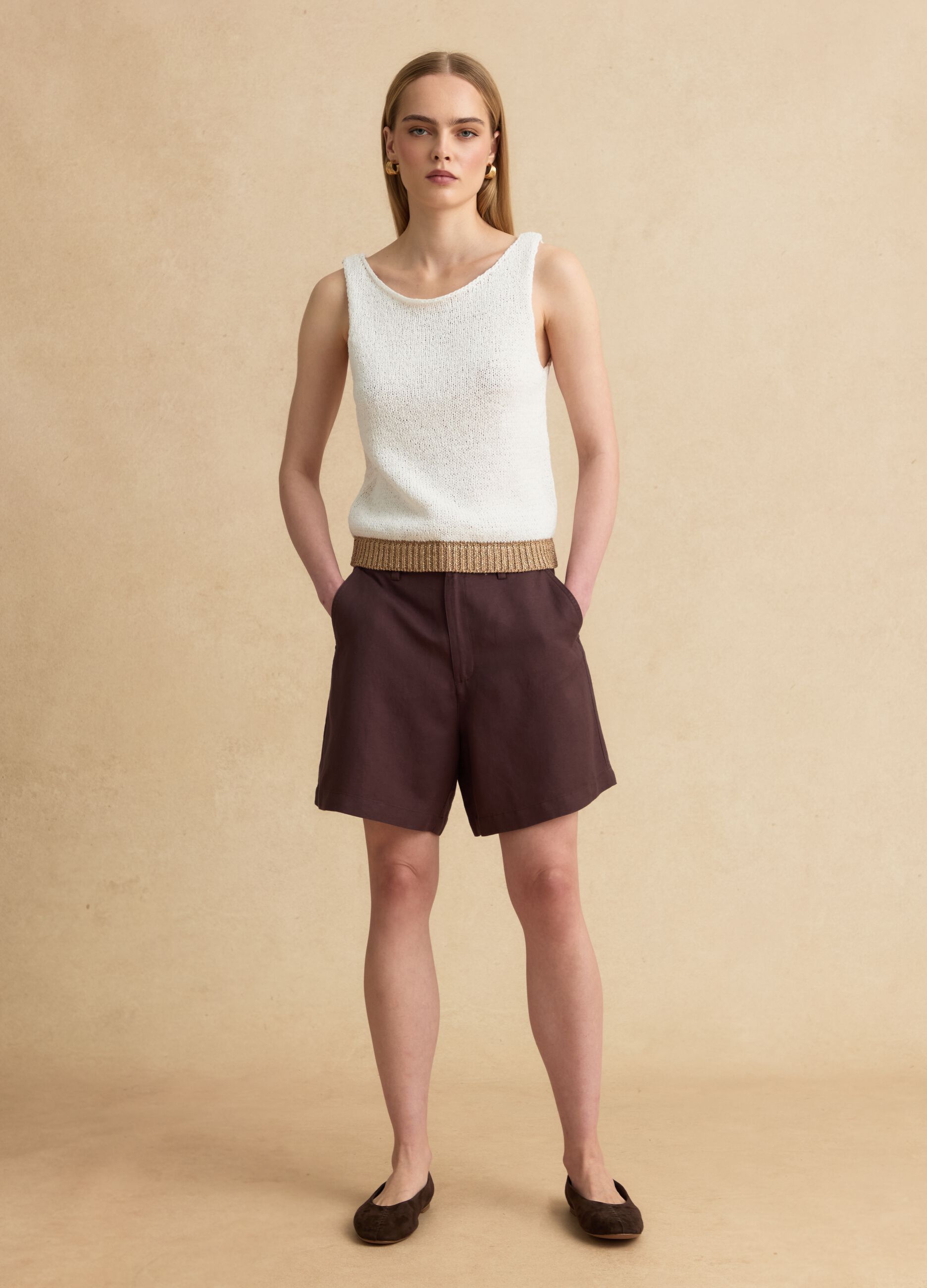 Brown linen-viscose blend shorts