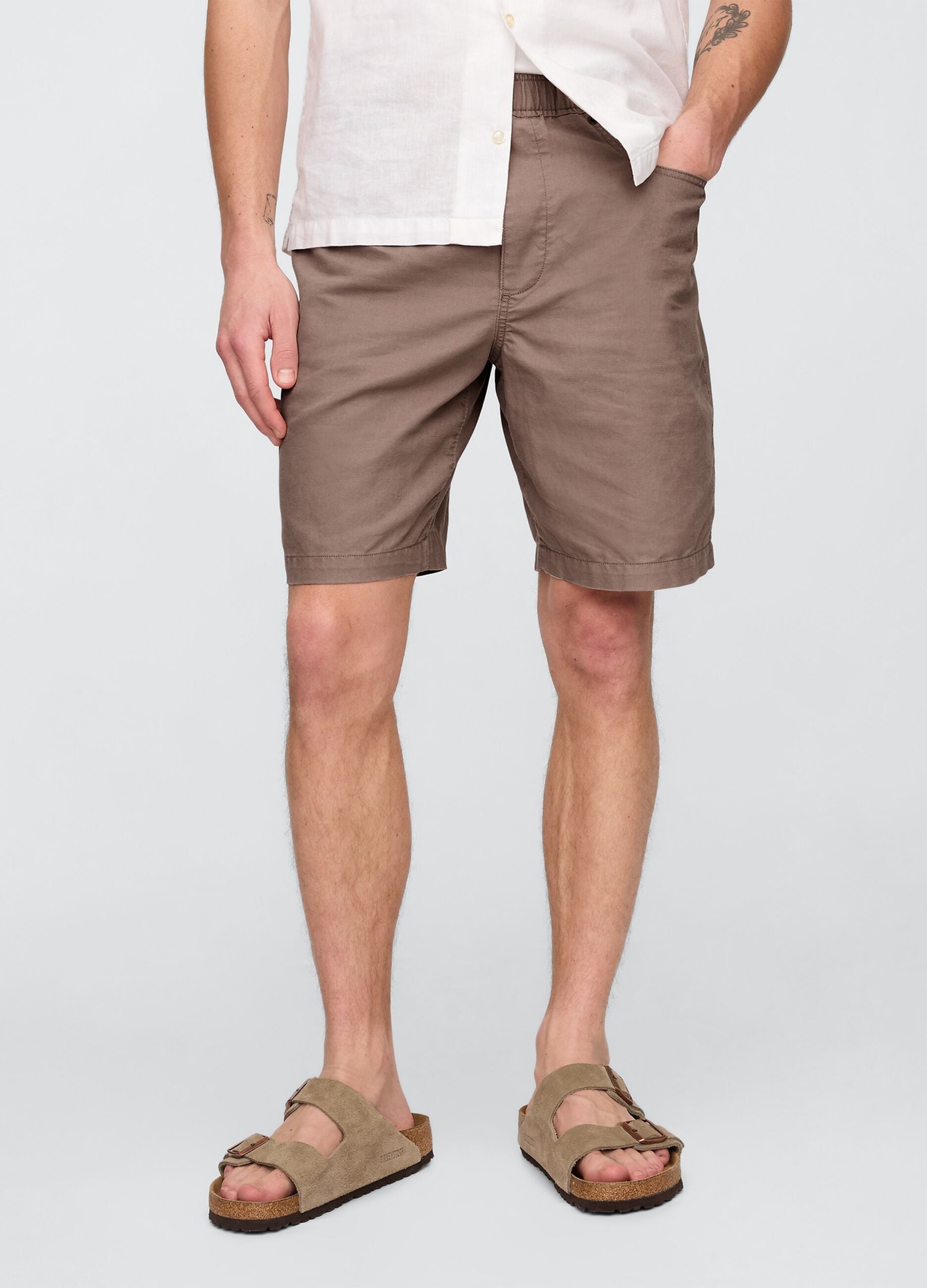 Pantalones cortos de lino y algod&oacute;n marrones de Gap