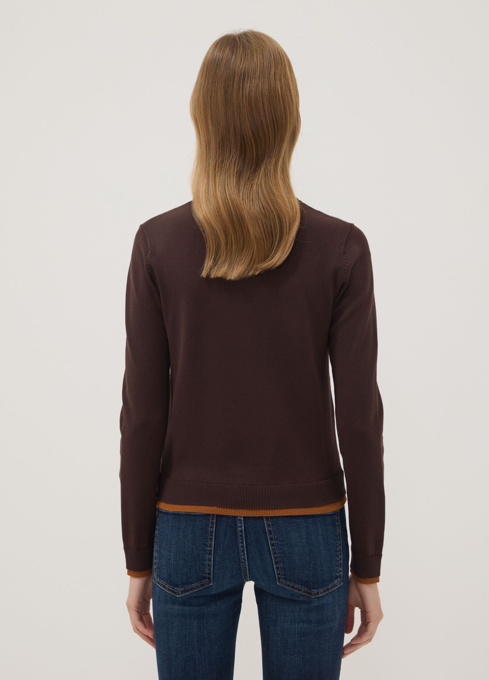 Brauner Pullover aus Viskosemix mit langen &Auml;rmeln