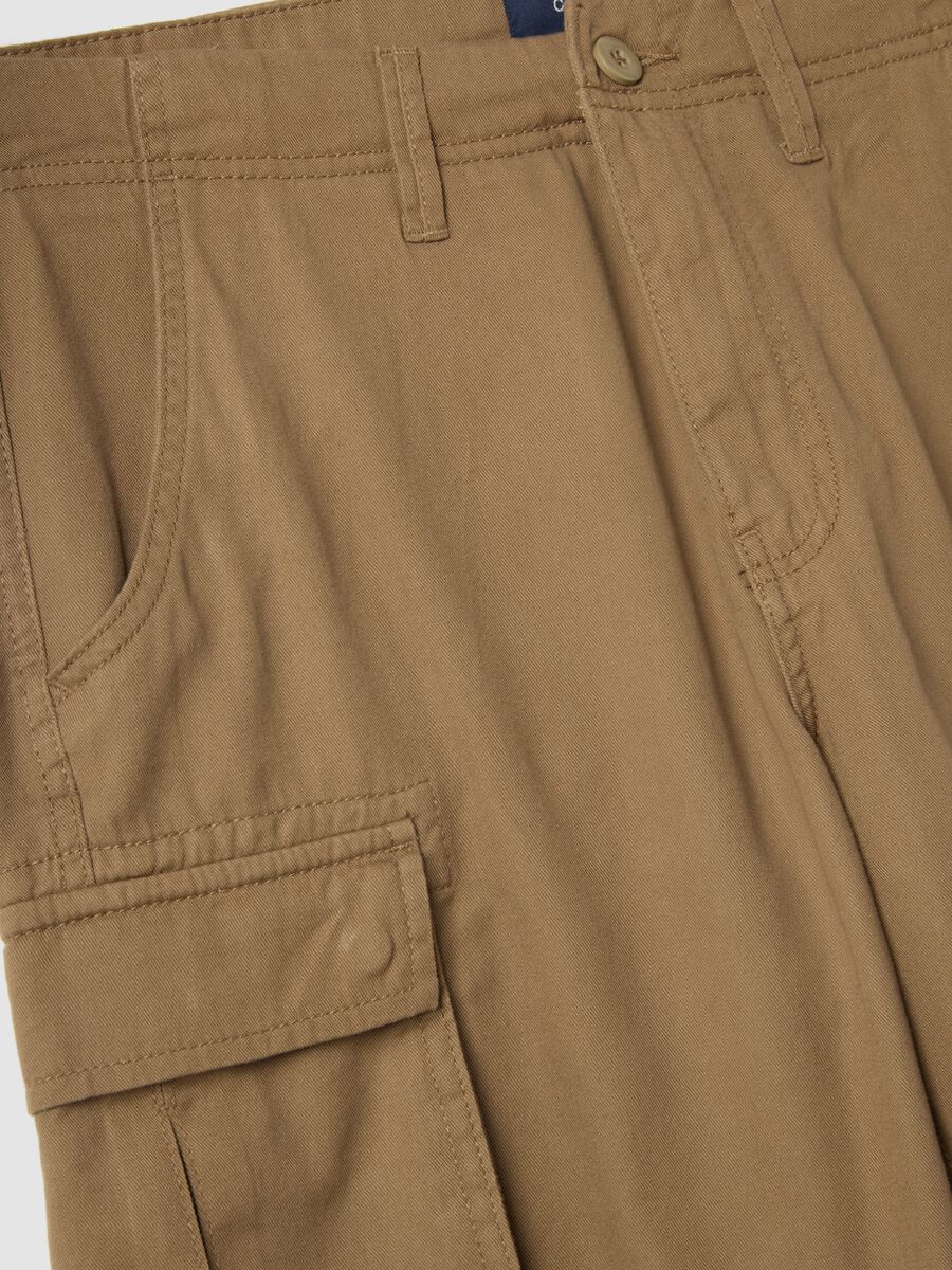 Beige pure cotton cargo Bermuda shorts, regular fit_5