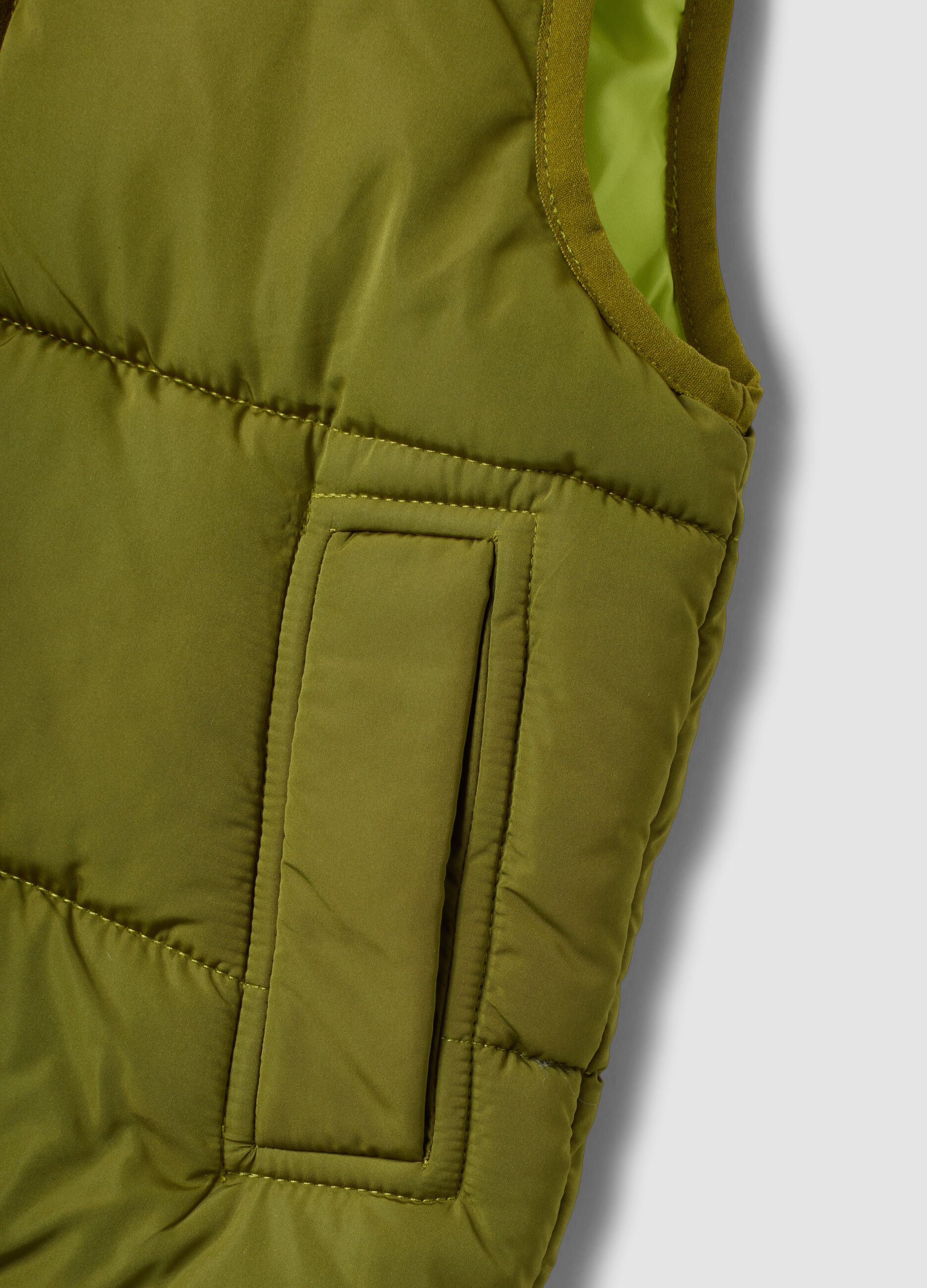 Green padded gilet with zip and high collar, regular fit for boys