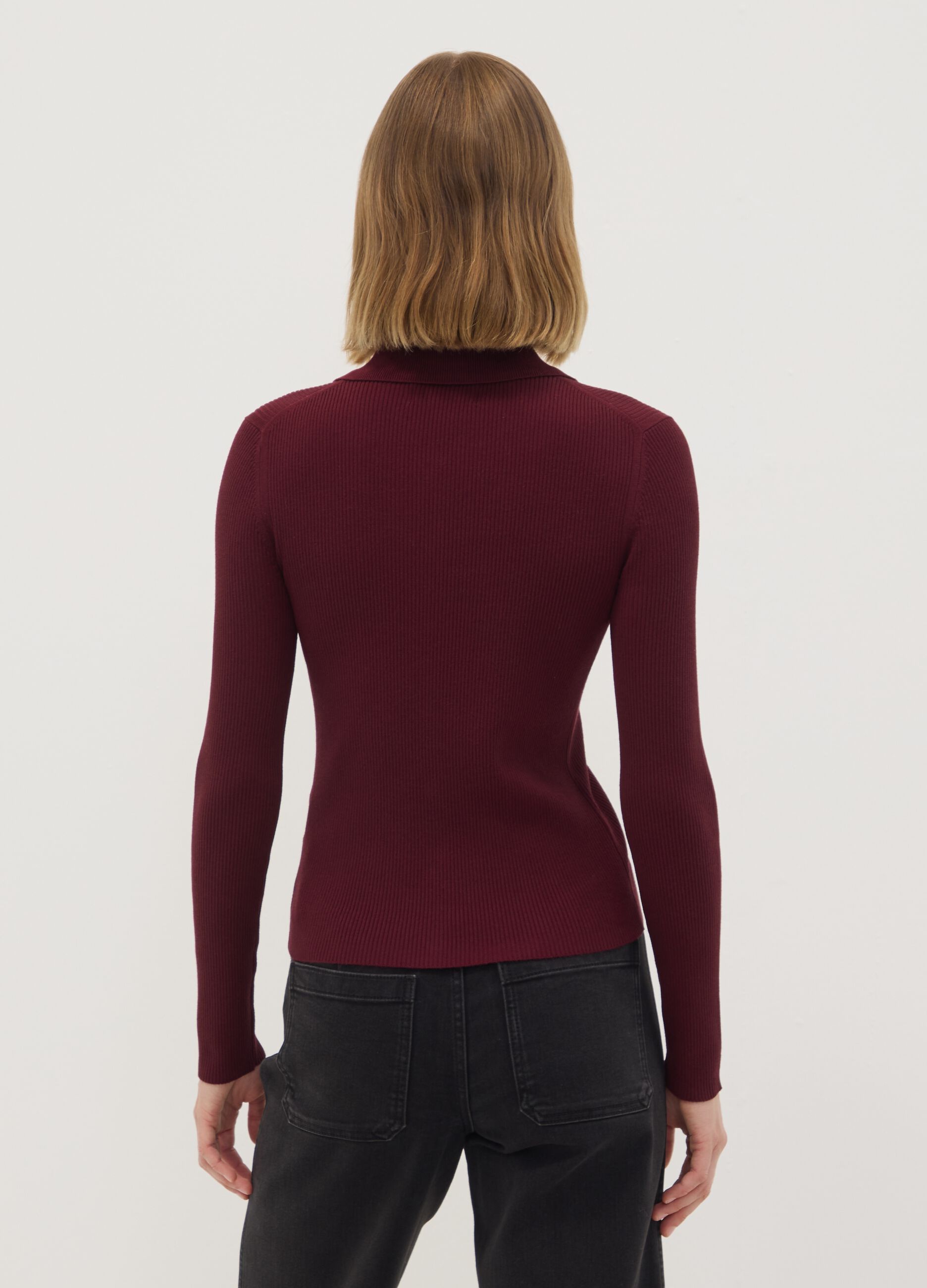 Cardigan fitted rosso a coste in misto viscosa con colletto polo